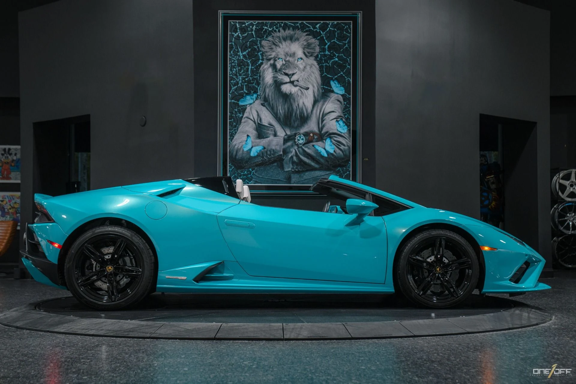 mph013_2094370382_Used_2021_Lamborghini_Huracan_EVO_Spyder_In_Blu_Glauco_w_White_Interior_1756349683_17c3395227