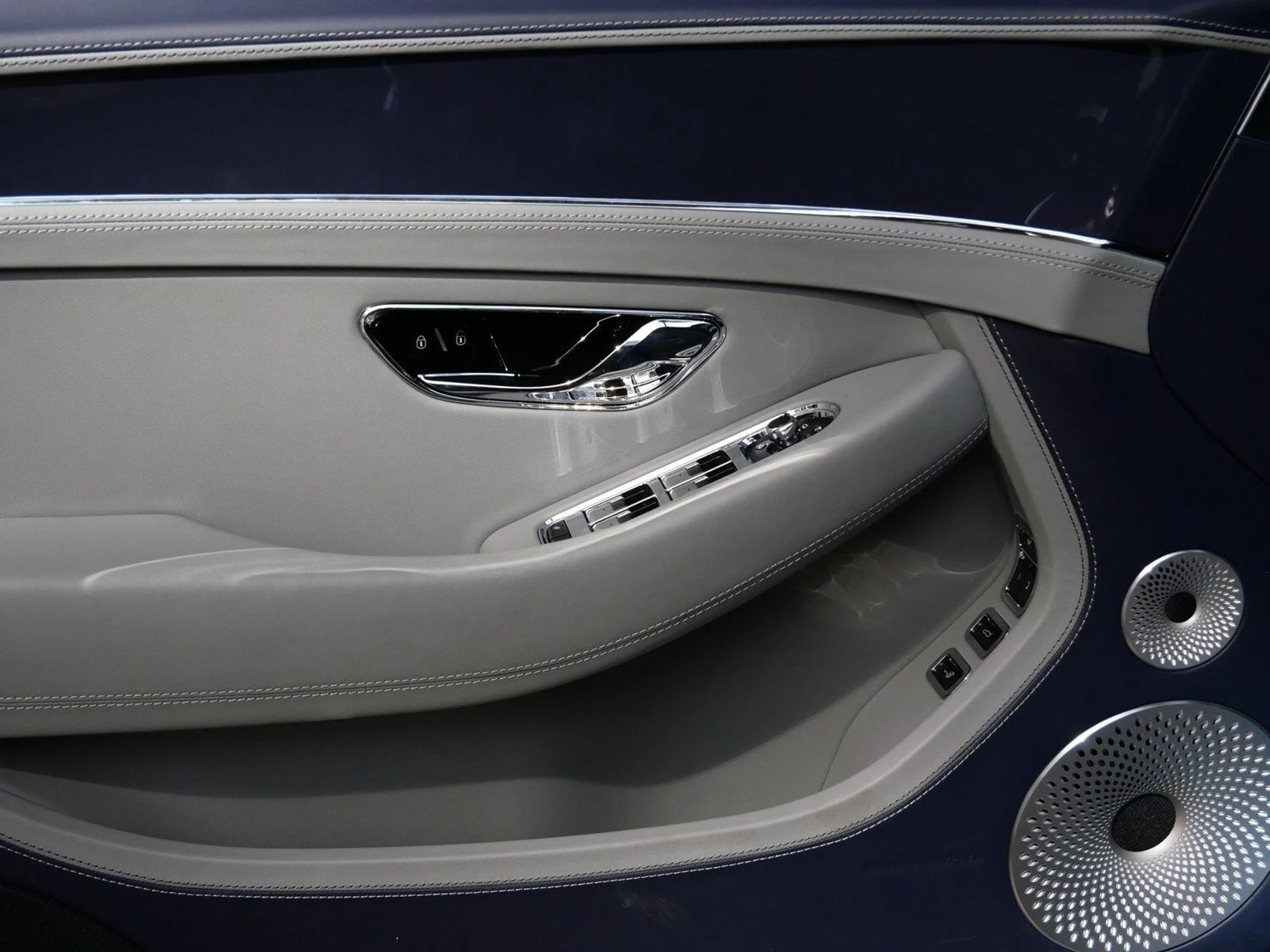 mph013_210146906_6dd8cefd59dcb882265fba507d9d8089x_88e29ea62b