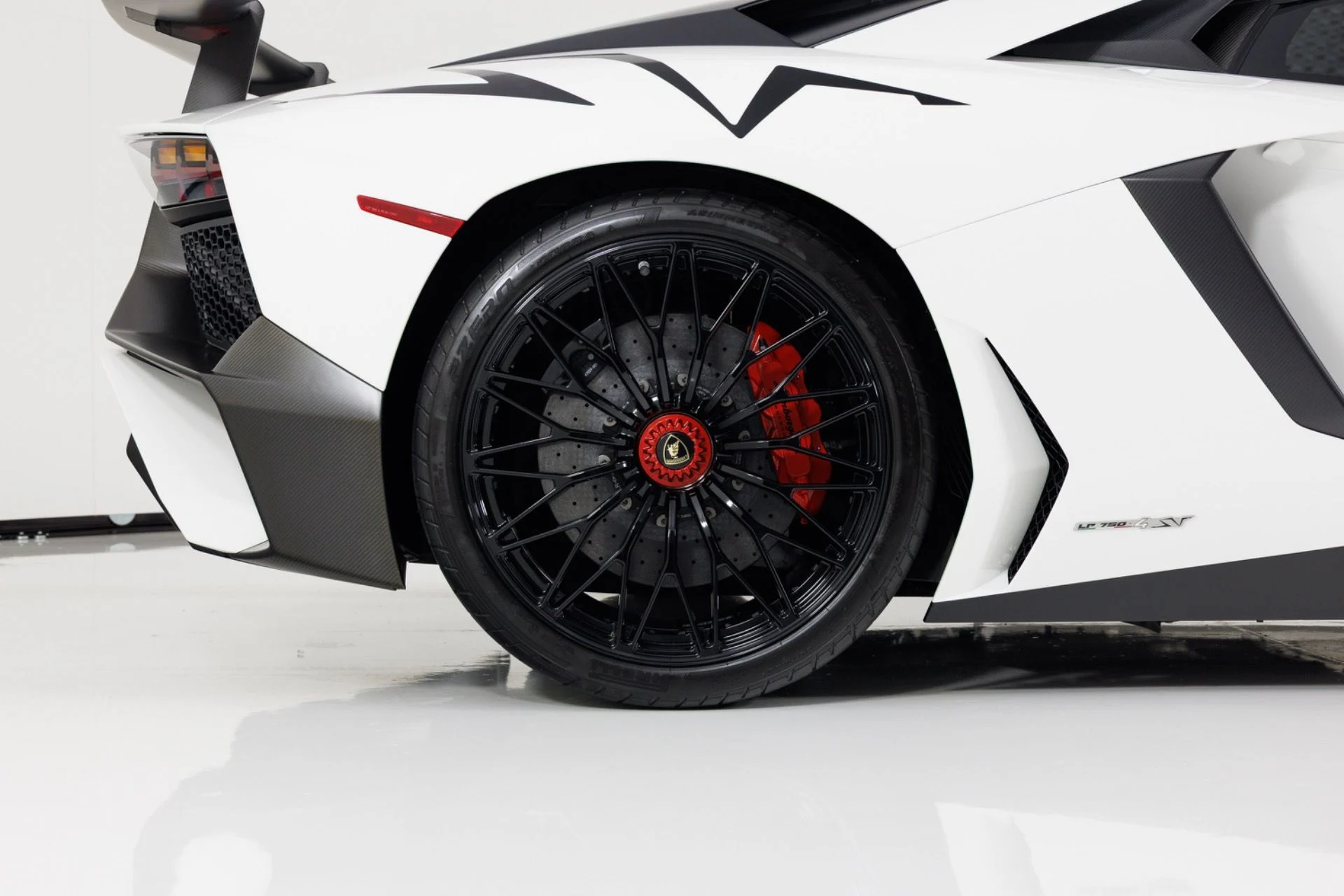 mph013_2104647623_Used_2016_Lamborghini_Aventador_LP_750_4_Superveloce_1779992498_21a81d50af