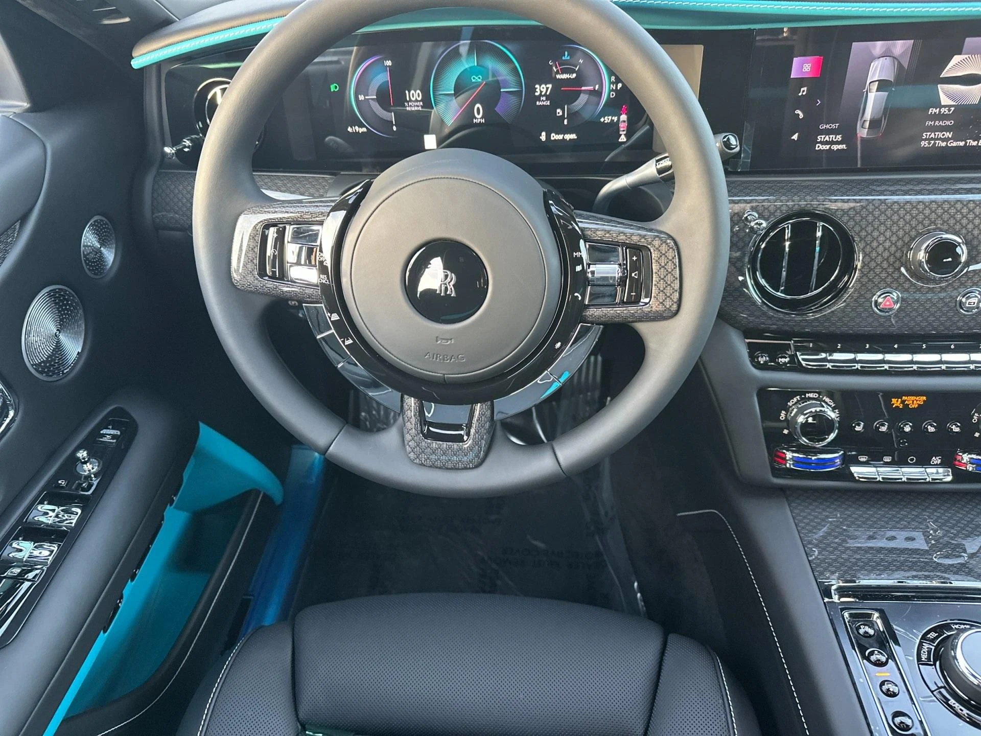 mph013_2111001900_New_2026_Rolls_Royce_Black_Badge_Ghost_1764949820_28844edc69