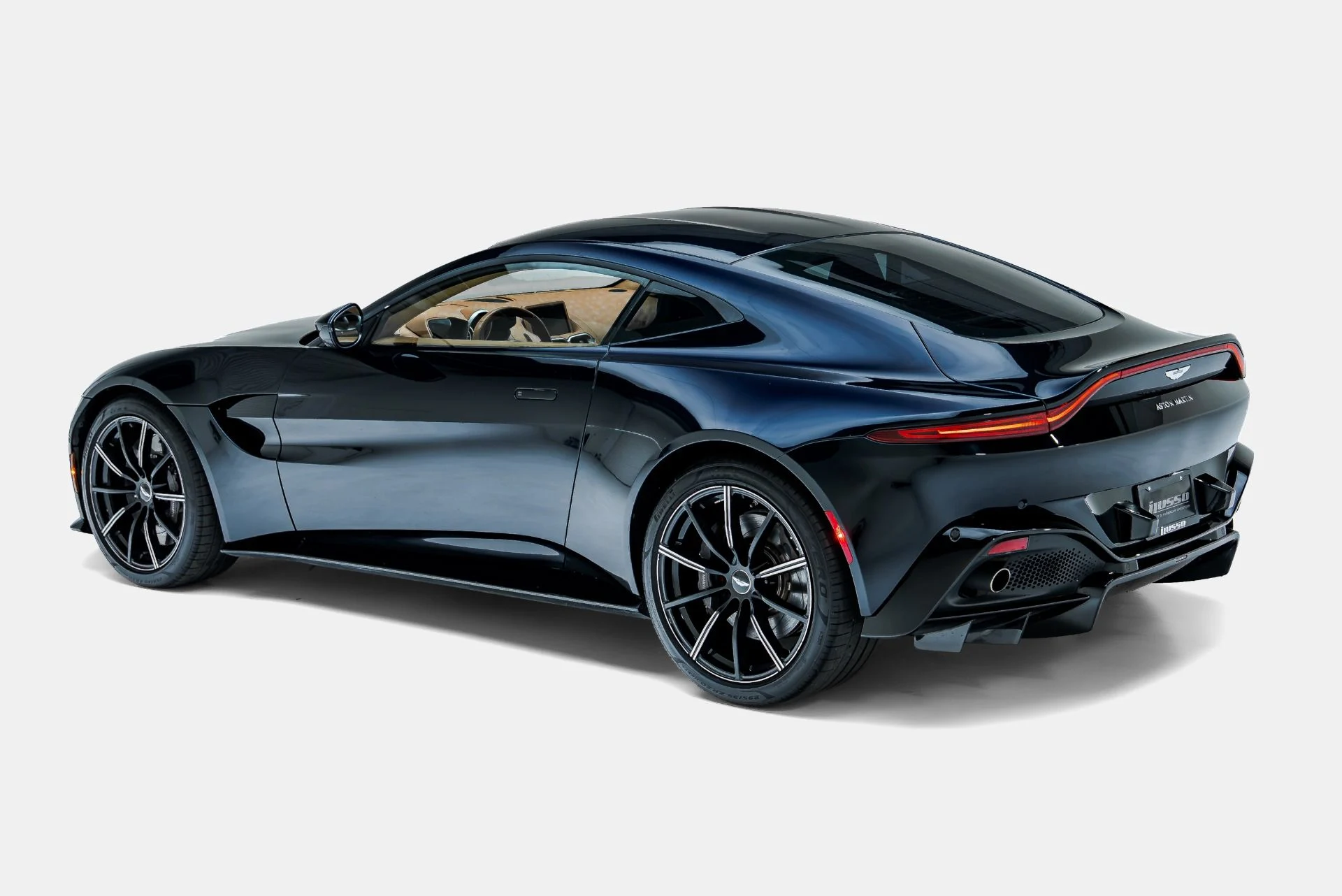 mph013_2112207580_Used_2019_Aston_Martin_Vantage_1793290903_60c5a8a9fc