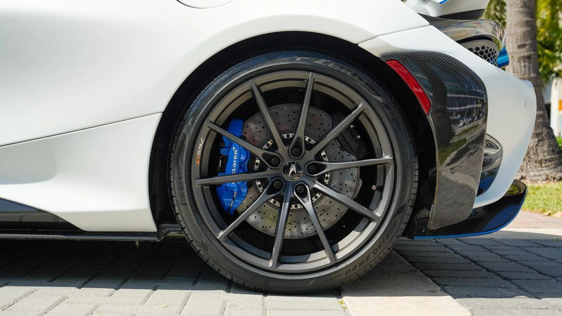 mph013_2112523803_used_2021_mclaren_765lt_coupe_14354_22828181_14_1024_e473188dc5