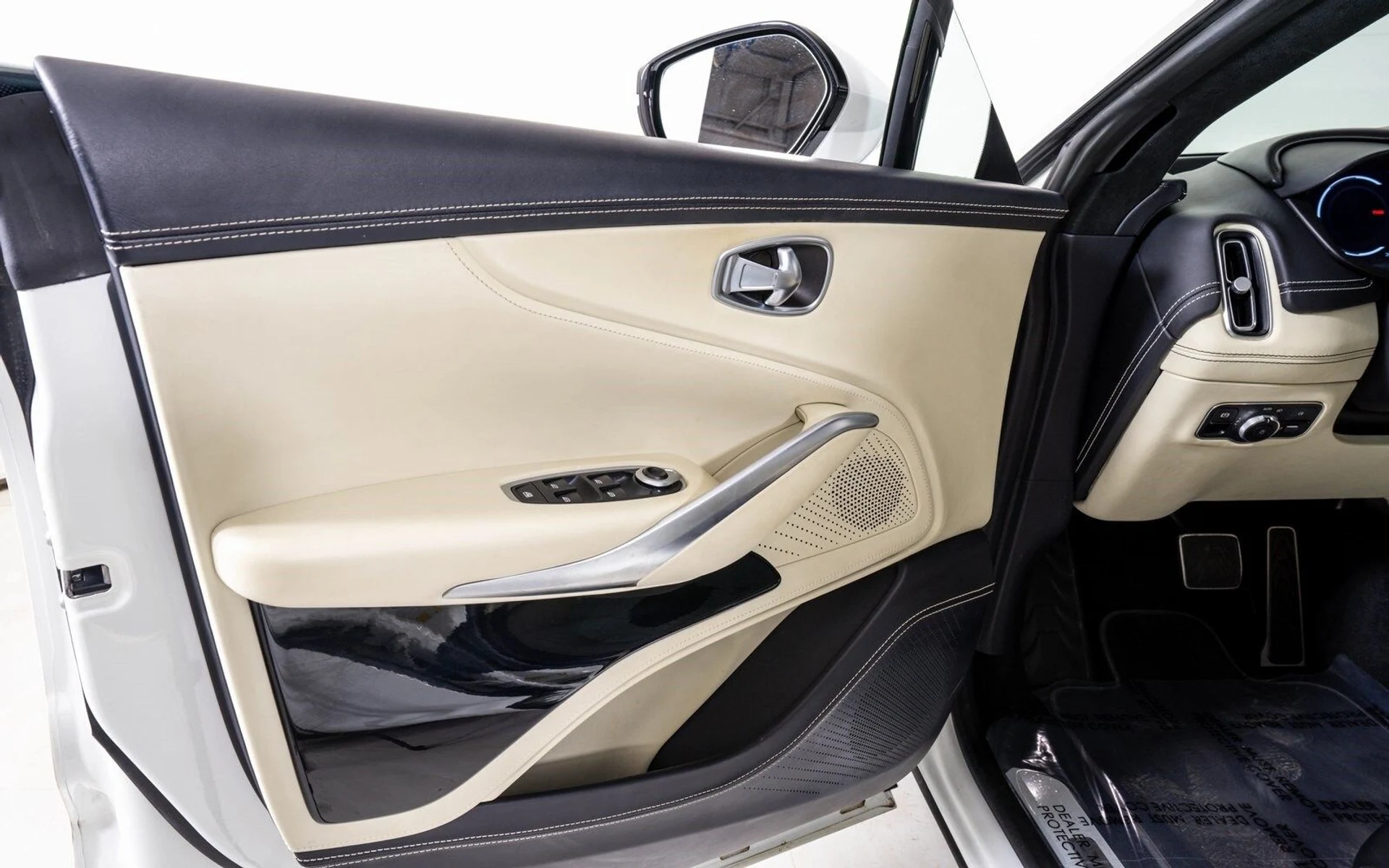 mph013_2117261233_811a0d348e3a7f0ee2c6874a4f04786fx_ff9356f3dd