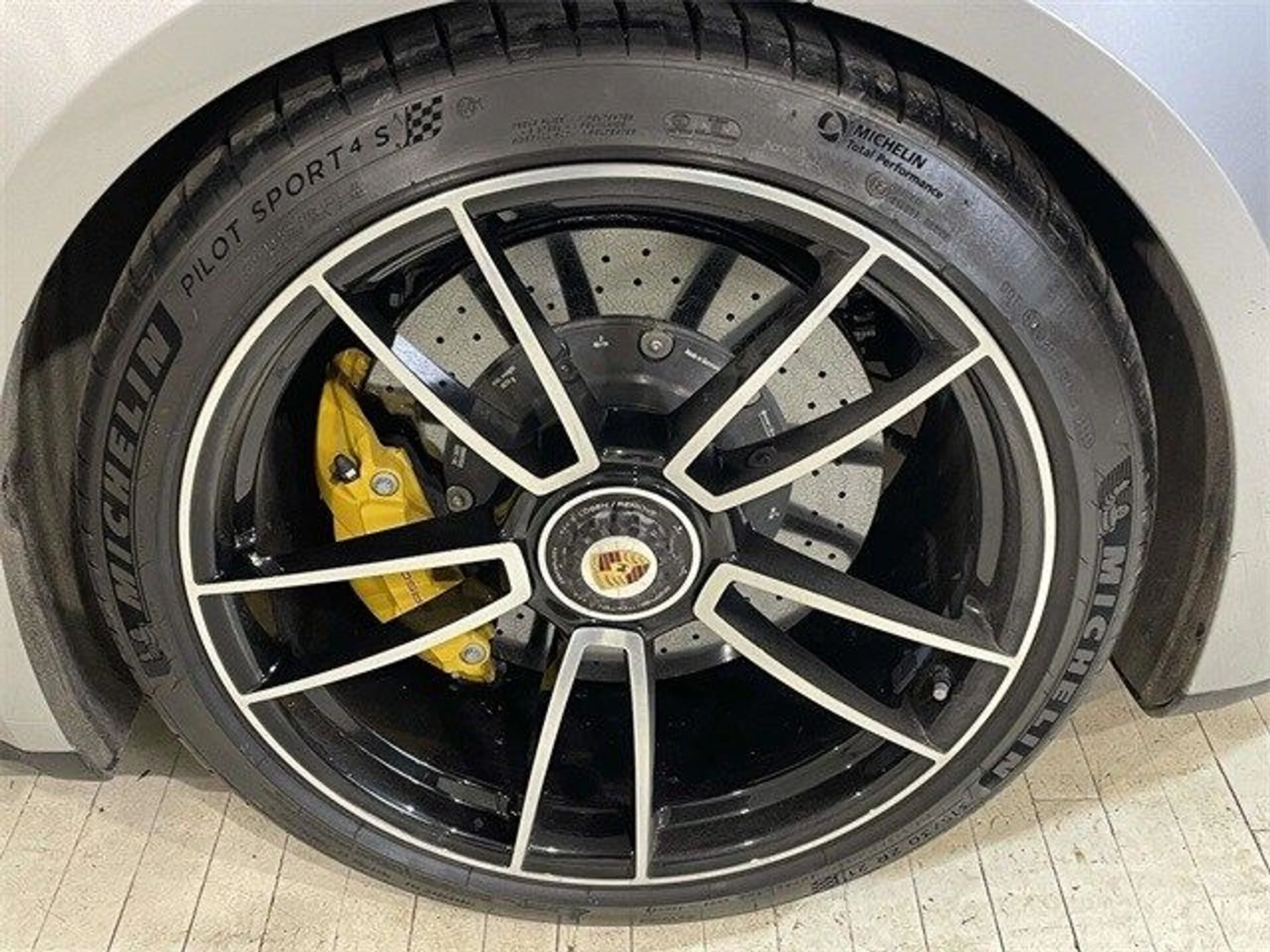 mph013_2121404820_d0b7f8fb39c0d49d253483ac43ec7c15x_c5286c7605