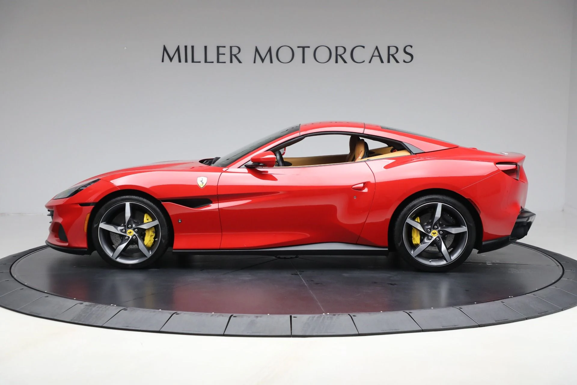 mph013_2123002375_Used_2022_Ferrari_Portofino_M_6a516feb80