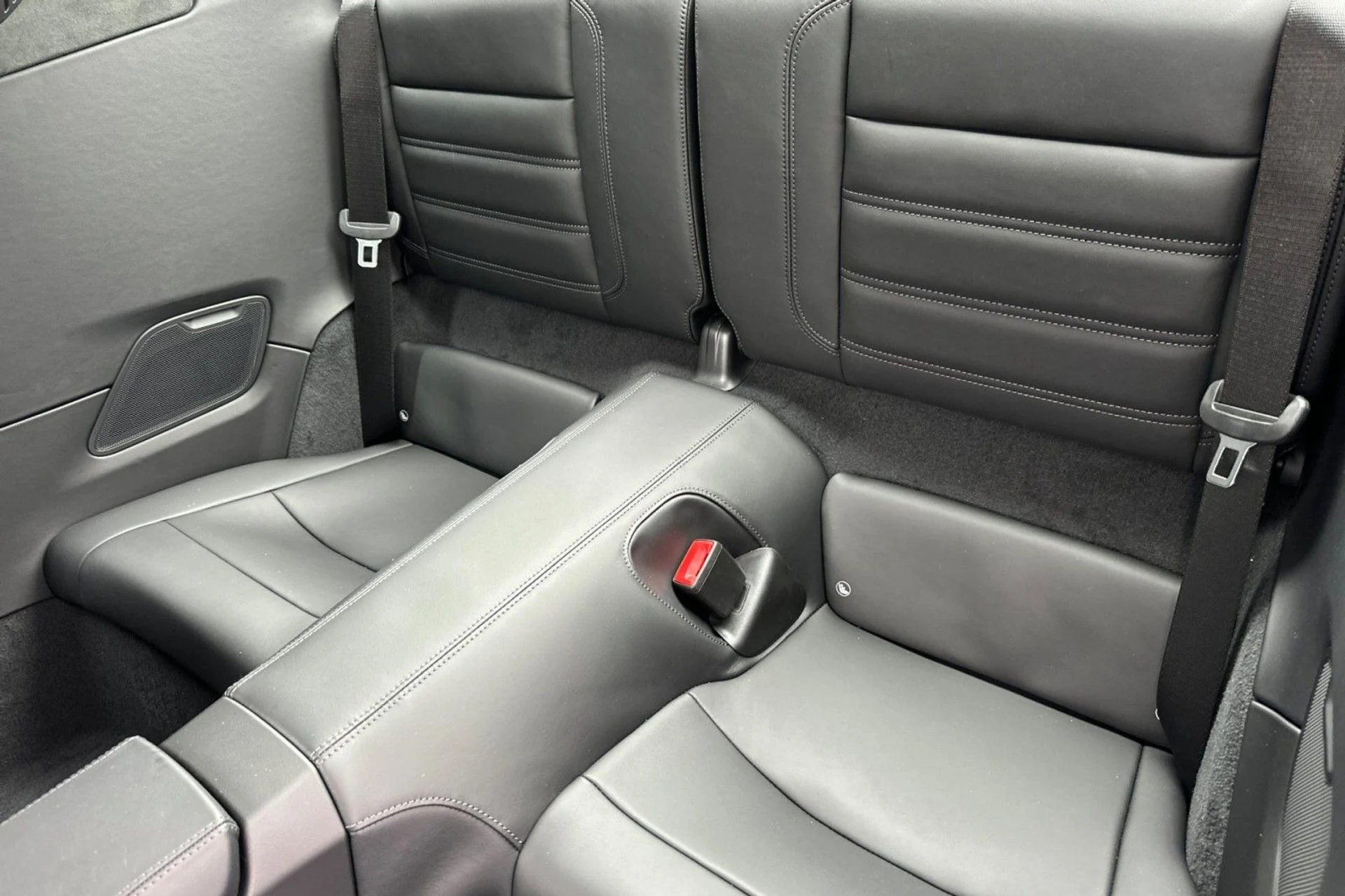 mph013_2127595498_266fa2f6c68cf3e2060869f307192b25_048099df8f