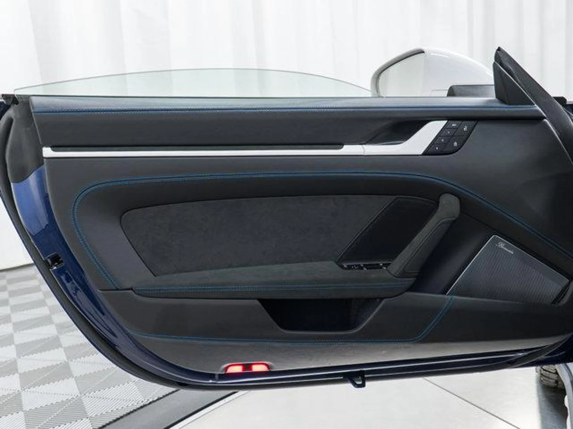 mph013_2131936868_Fb_VGZ_0p_Sl1_F2_Q_Gze_Vx8xt_Posvs4_b989c8af84