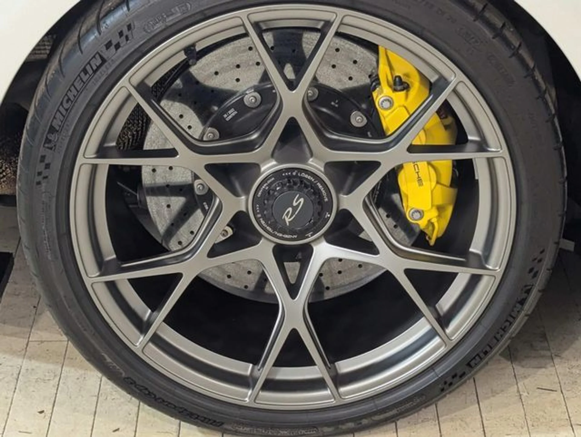 mph013_2135717793_29d95110757a07c14386e4af93f67e64x_59e8759a87