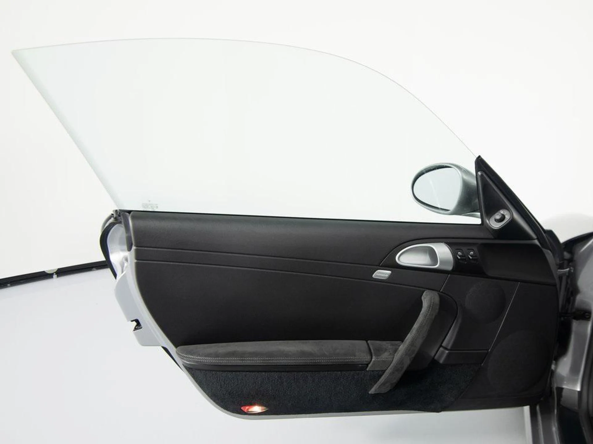 mph013_213798472_uo_Utq_UW_6_Xdb_O_Bcb_S_Nr_CX_Hvi5gyk_5caba342dc