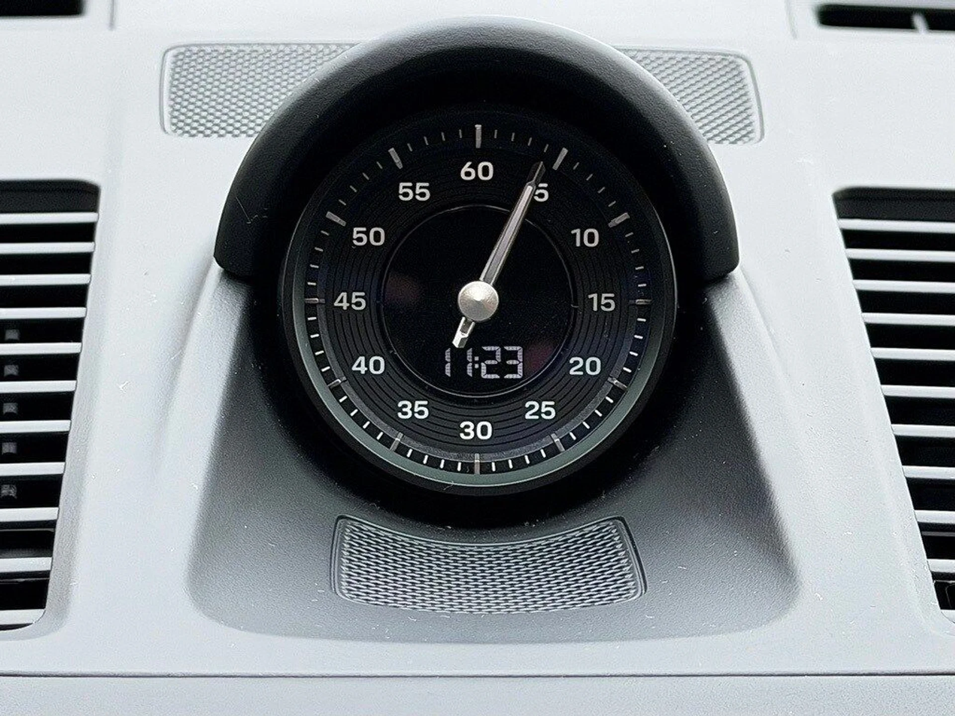 mph013_2139393854_6a2d417ccb653b7edd0a4a55978bb333x_7770cbc17e