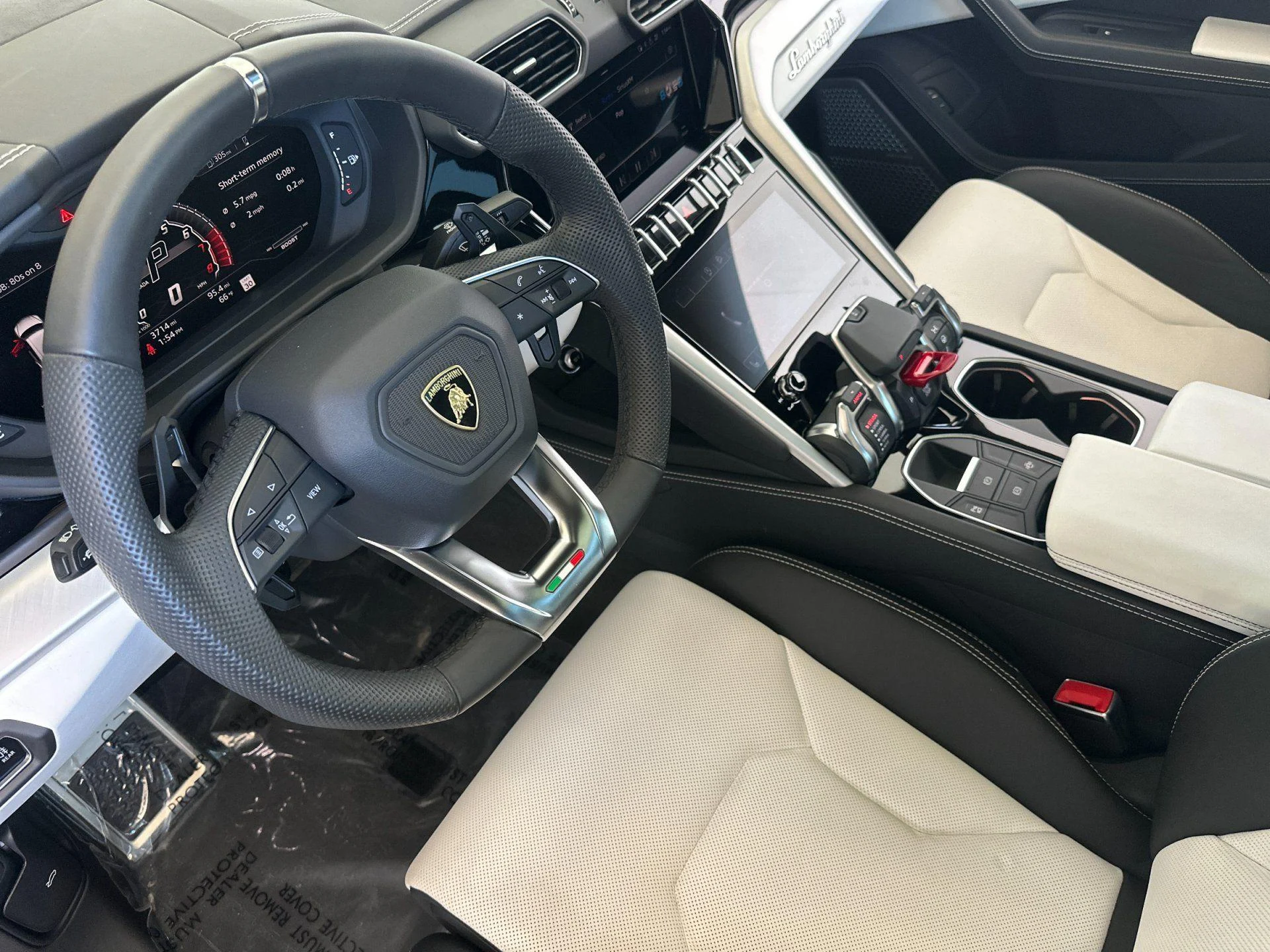 mph013_2143105288_Used_2020_Lamborghini_Urus_1775203724_03df7128f1