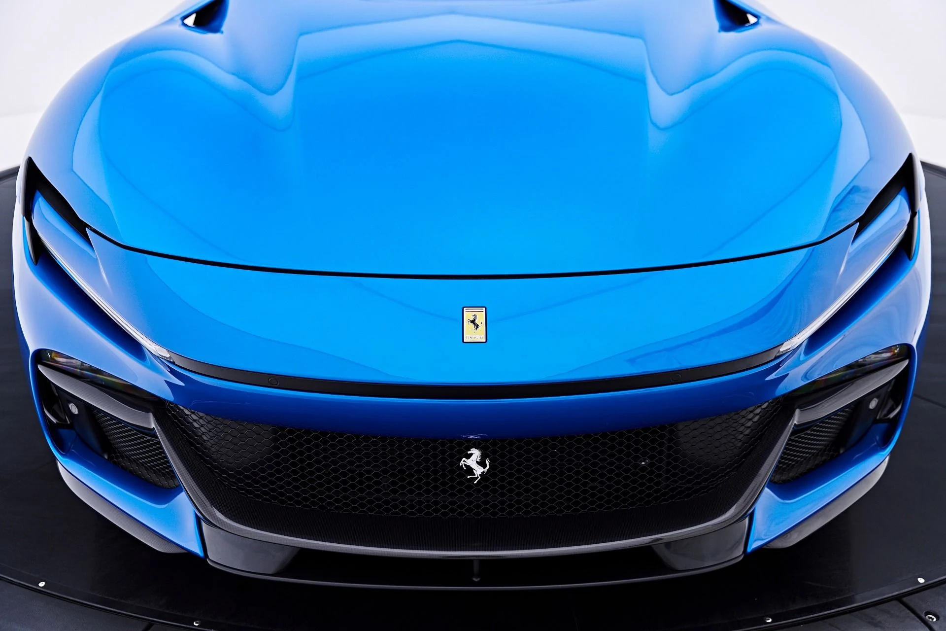 mph013_2143363306_Used_2024_Ferrari_Purosangue_Base_1788227831_3ec1e50566