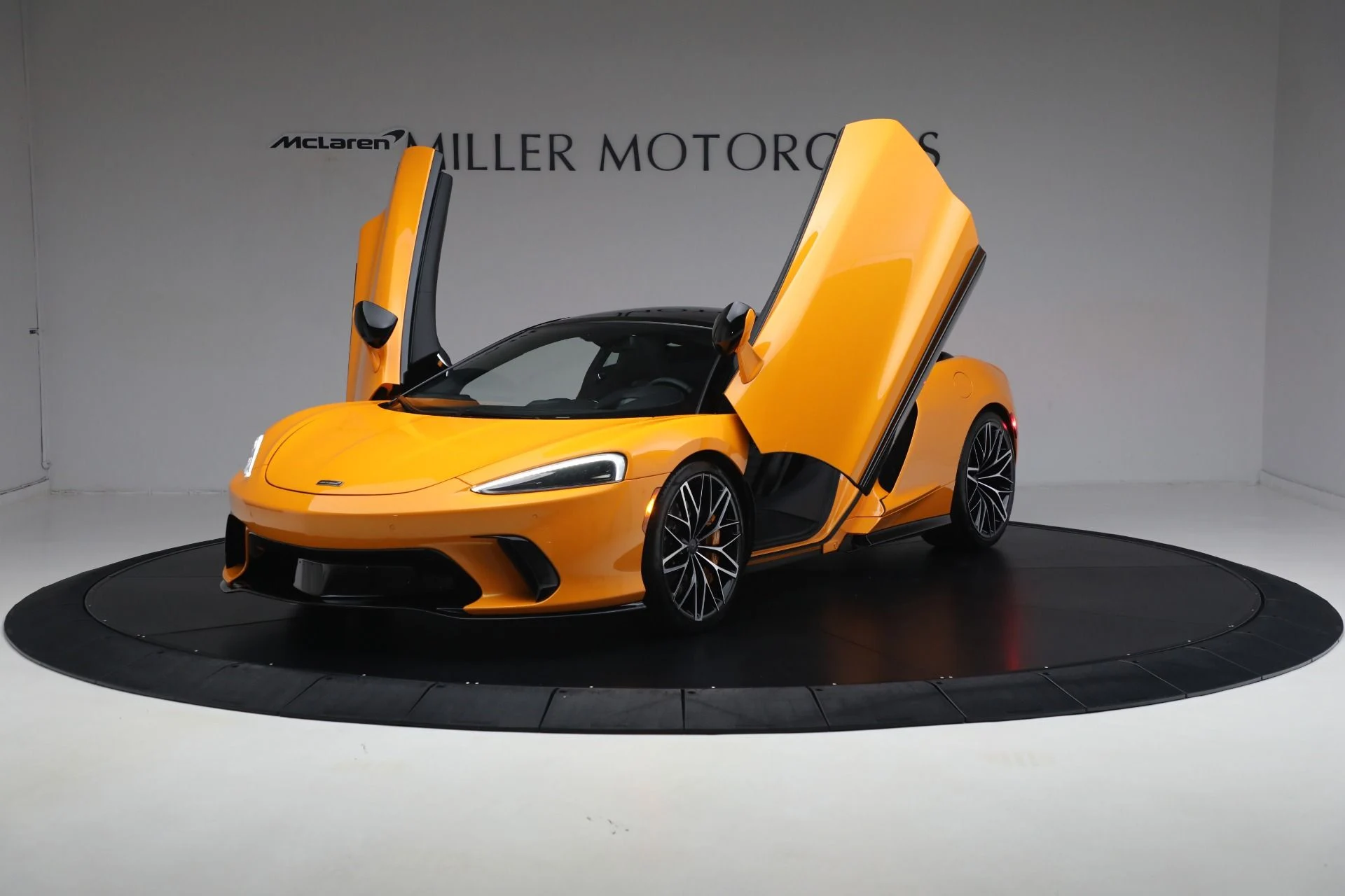 mph013_2143451345_Used_2025_Mc_Laren_GTS_b1fe404e51