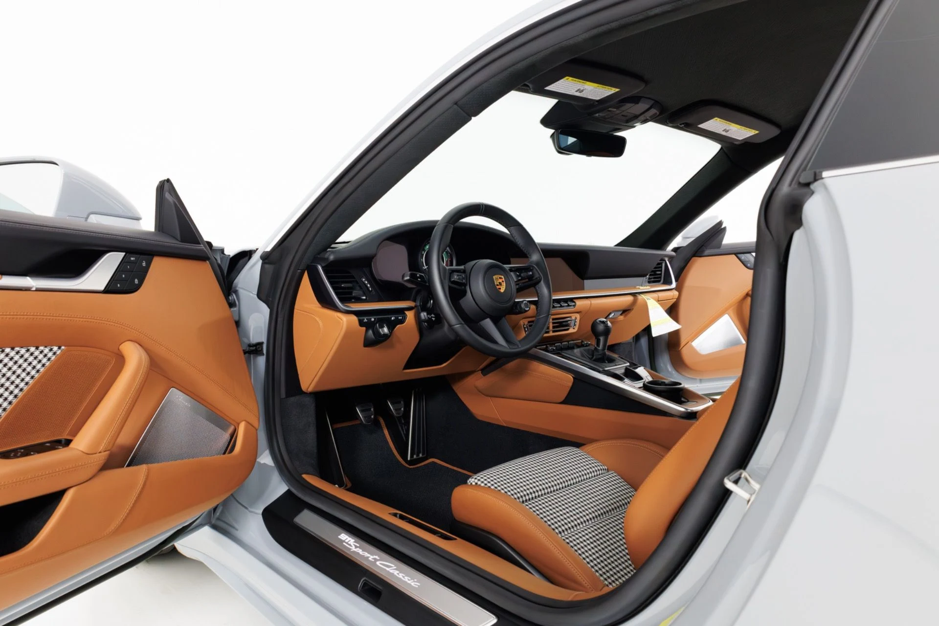 mph013_2147788076_Used_2023_Porsche_911_Sport_Classic_1775497635_80fc0e8dc6