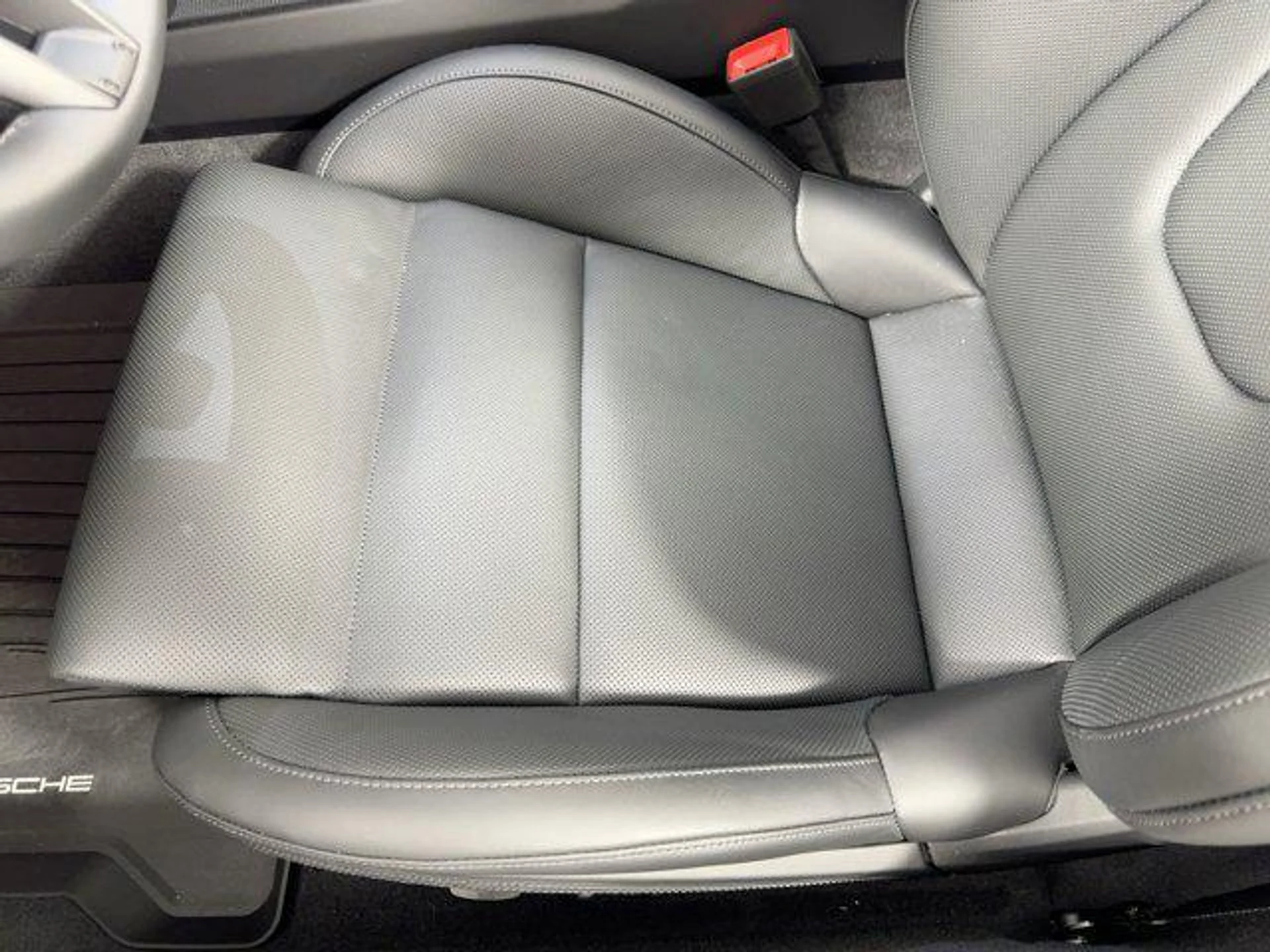 mph013_2151021006_N2w_Yj_Xa_V_Mig_Erb_VUBV_Cce_ITW_1dk_1e14085412