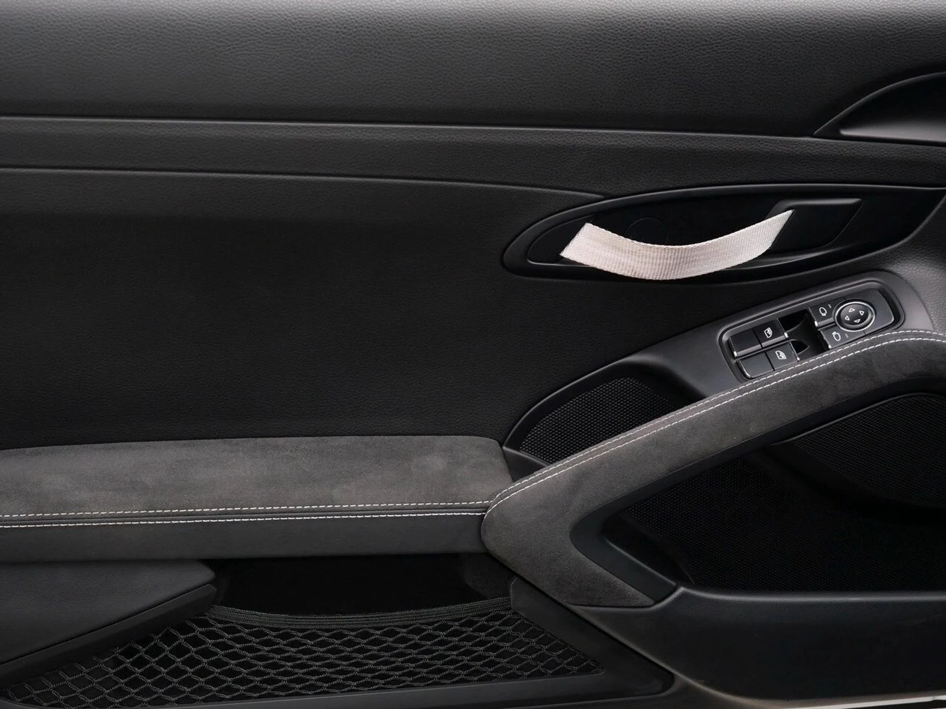 mph013_2152512268_bd22147da70f265e1452c193088ab54fx_0ae34a0553