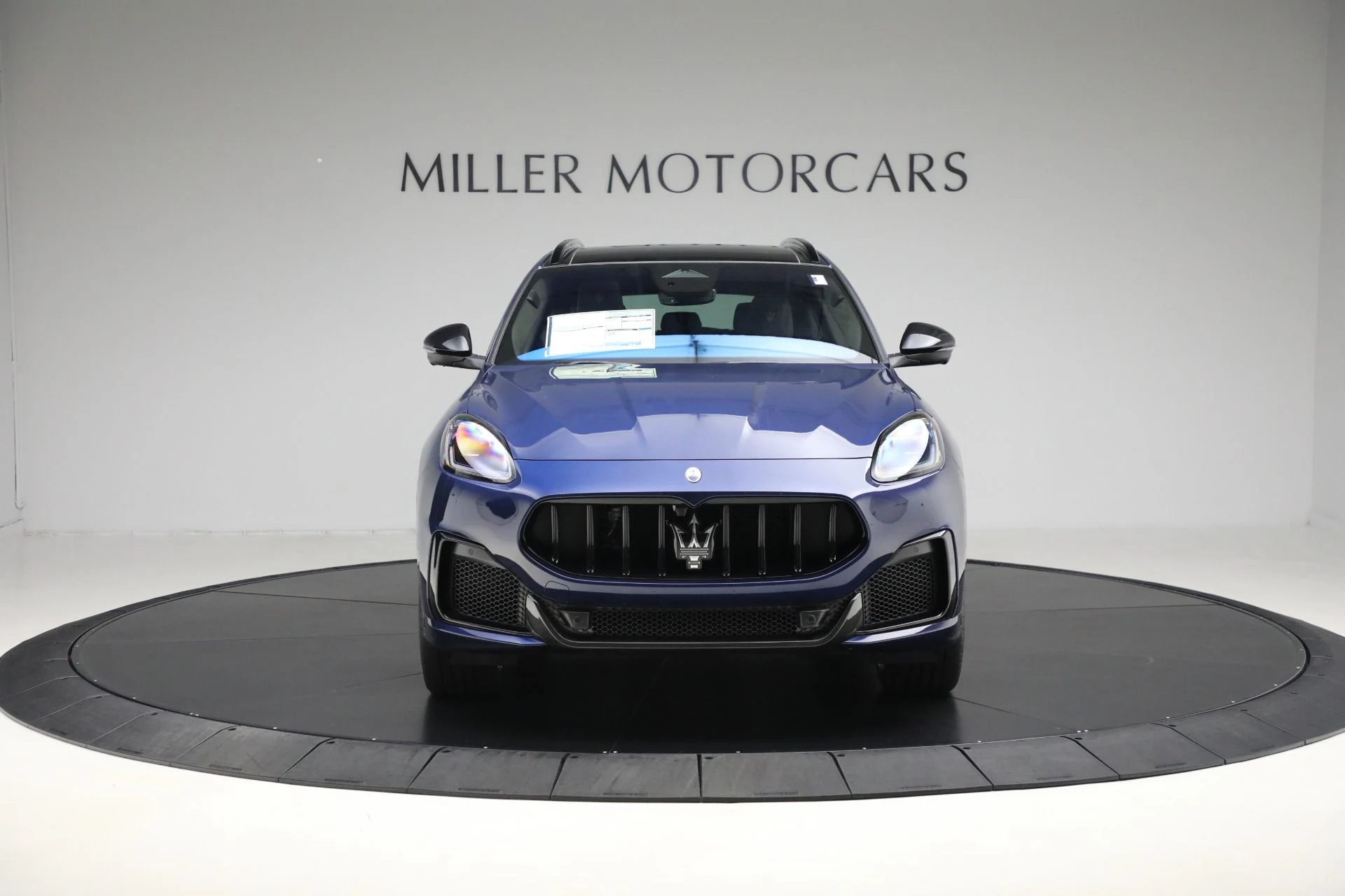 mph013_2153743595_New_2025_Maserati_Grecale_Trofeo_0735d1a941