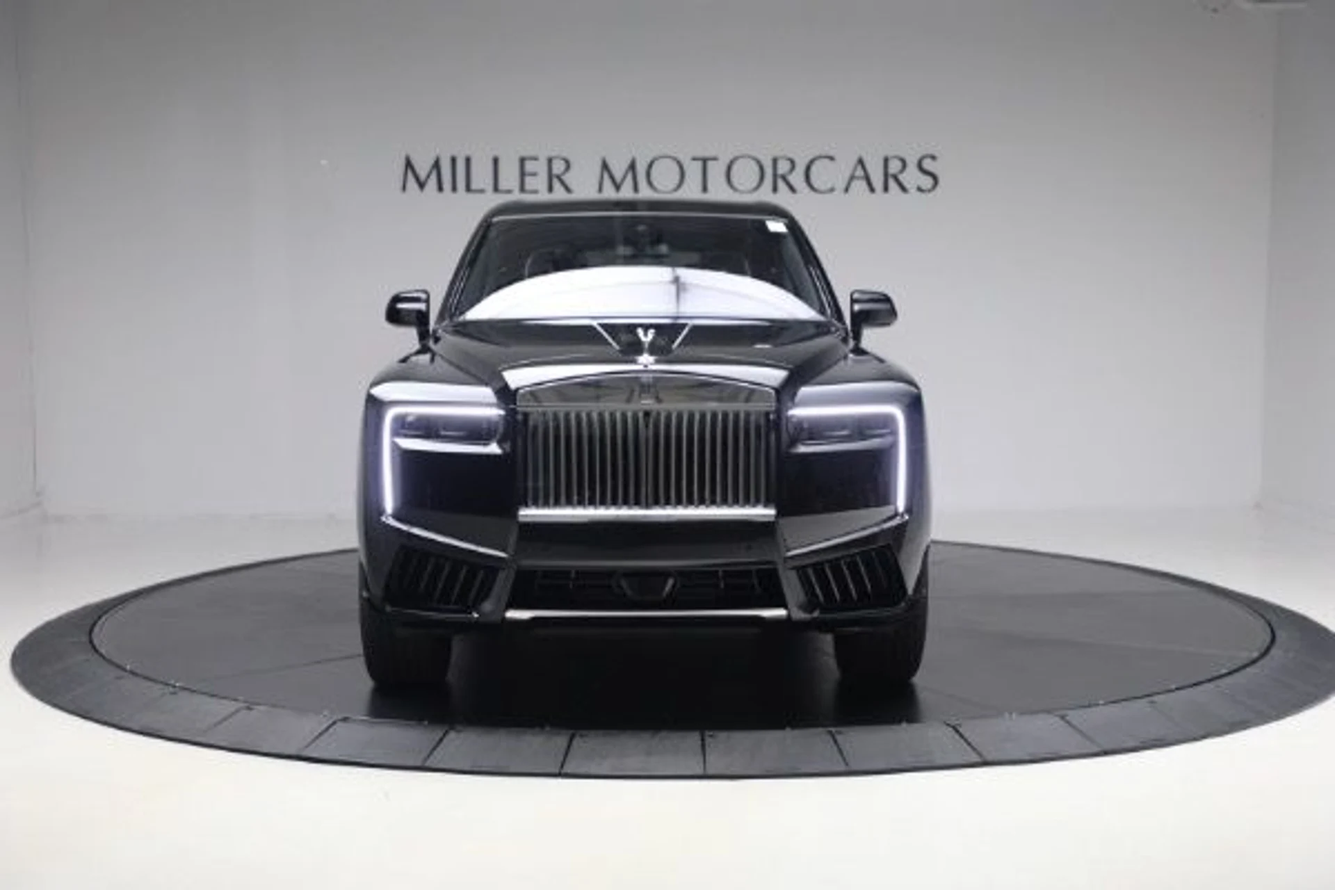 mph013_2155335582_New_2026_Rolls_Royce_Cullinan_a5d907cb15