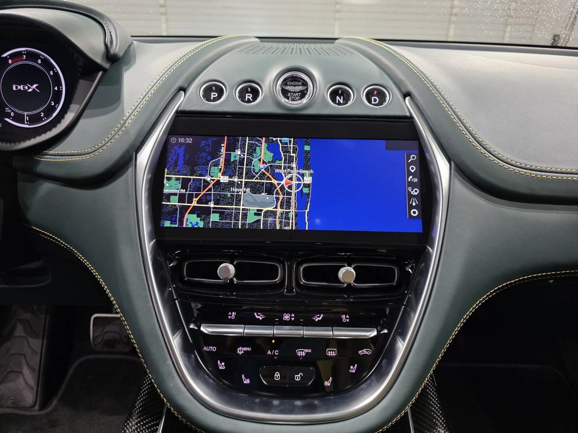 mph013_2155783278_490a21ec5b290a6c8c79f1c69af0aa24_2d56386009