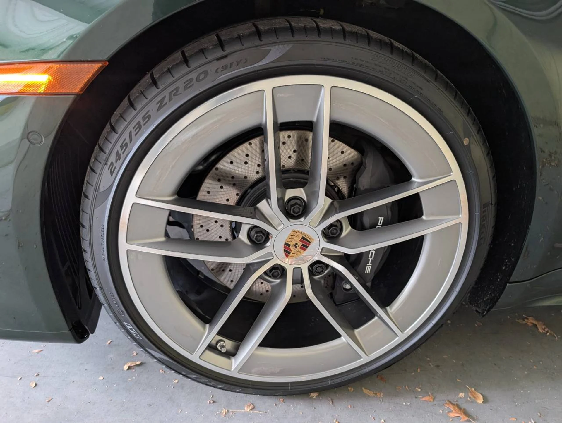 mph013_2156740570_0a5d332bdb014cbc85f9b3af15939d56x_e147d42f71