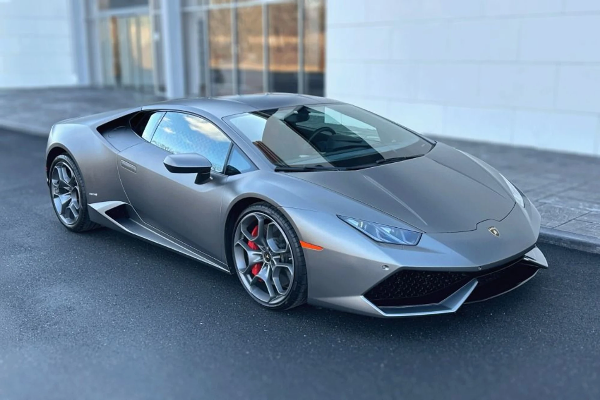 mph013_2162978520_Used_2015_Lamborghini_Huracan_LP_610_4_1767011608_be46efb12b