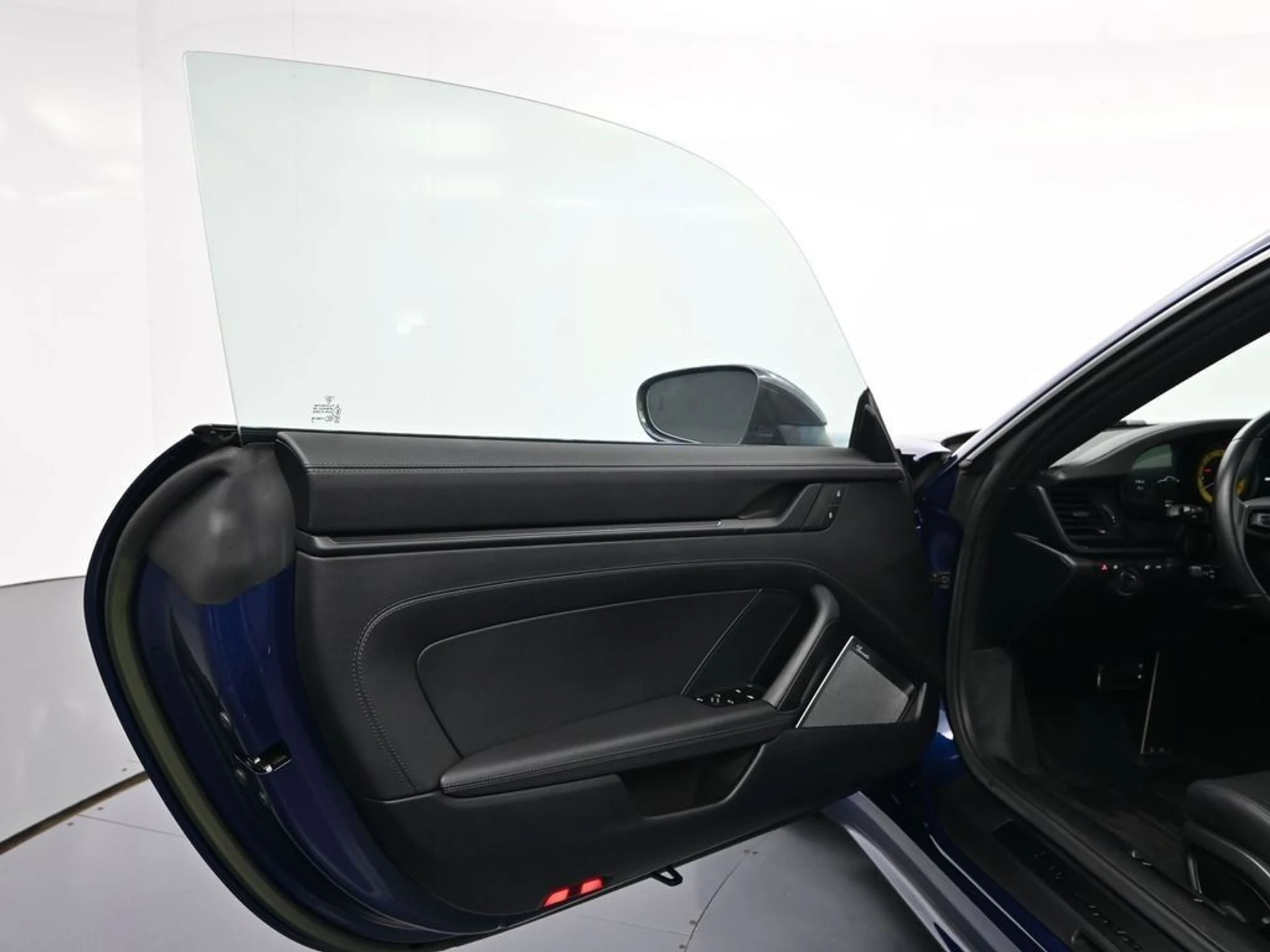 mph013_2170141415_b899d12e150756132e7df7367730f9bcx_7072e58446