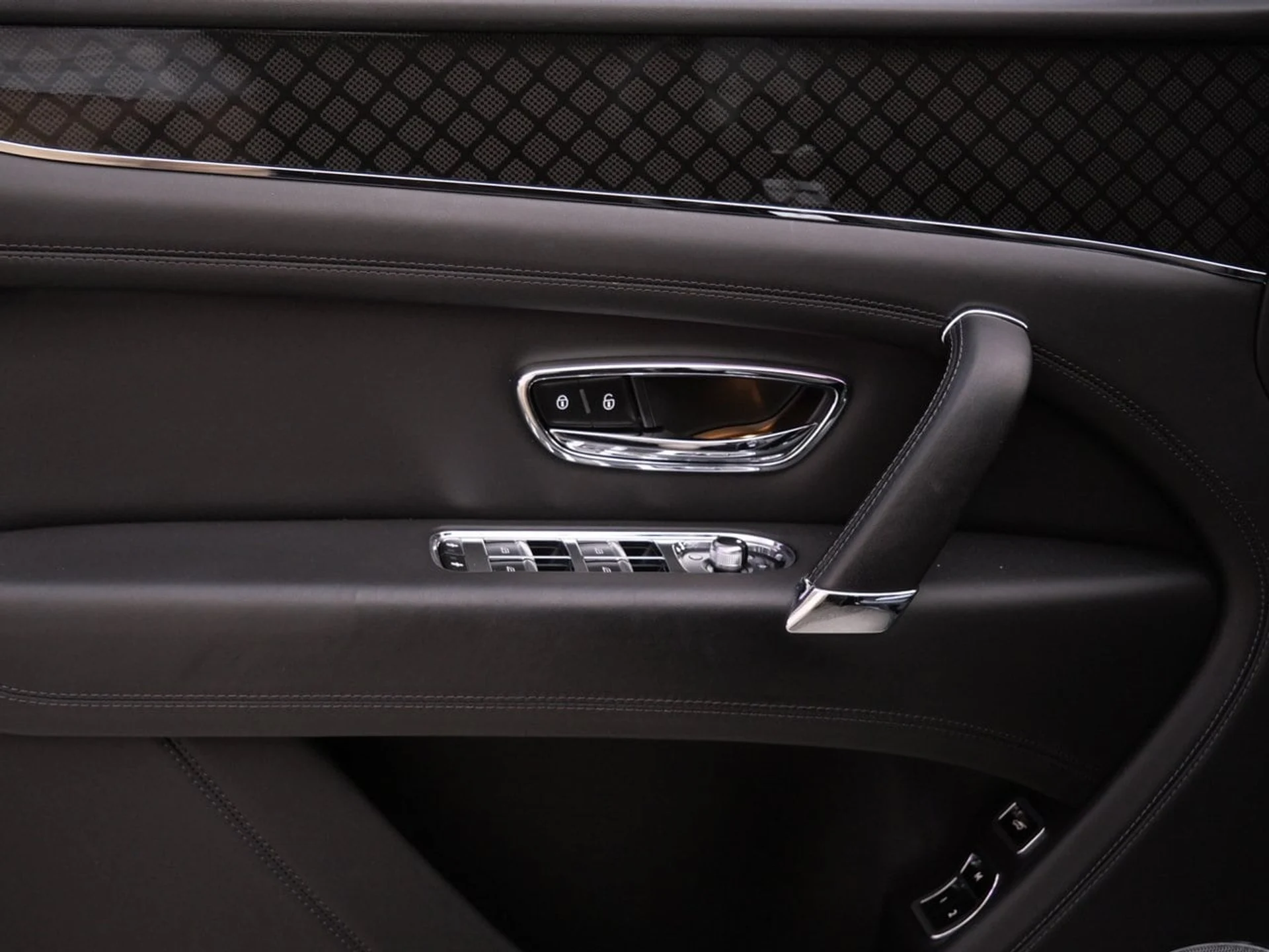 mph013_217144720_1bf386225fcd62365ca281b5f757e06fx_9eb54b1054