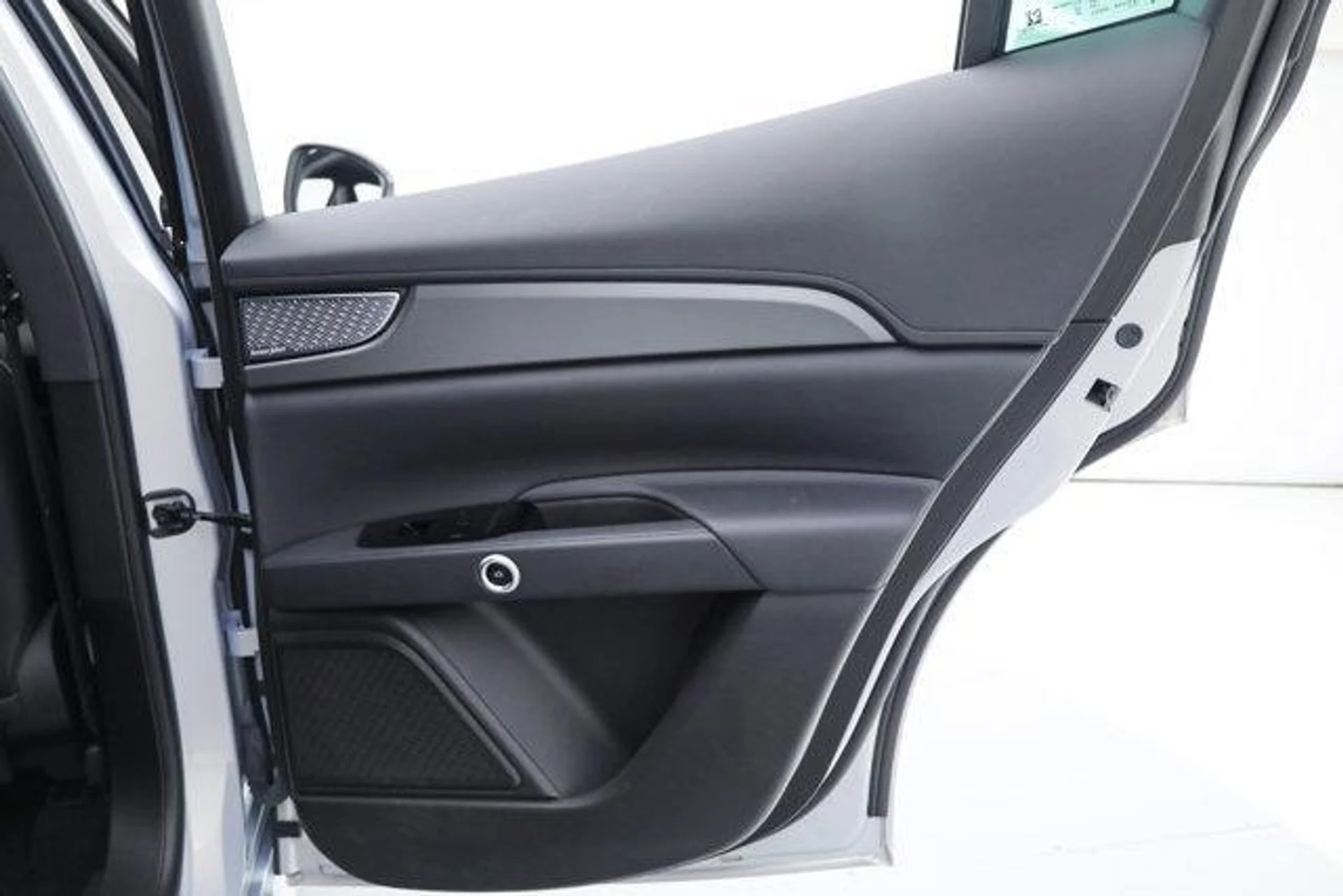 mph013_2184827677_8pv_Evmsad_AO_70_W_l_Od_Ev_Xkw_T_Nz_I_77252593fa