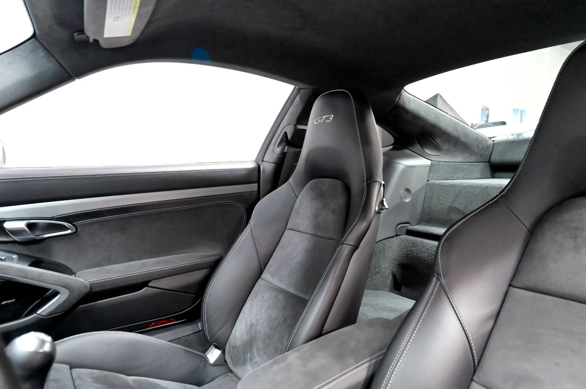 mph013_219846789_Used_2018_Porsche_911_GT_3_1778195447_2813c4a226