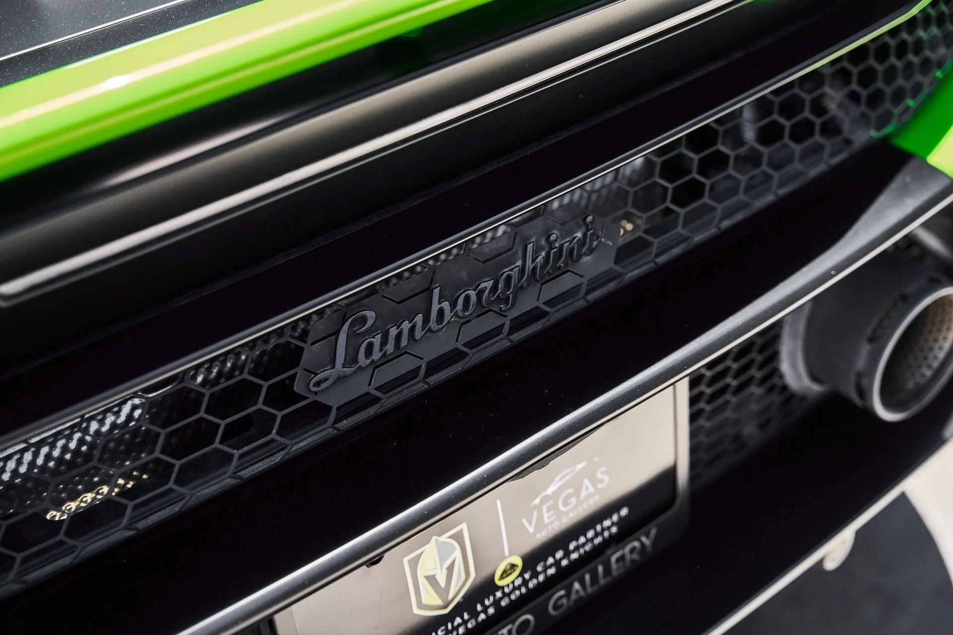mph013_2202437409_Used_2023_Lamborghini_Huracan_Sterrato_Base_1779238832_b78670e4ca