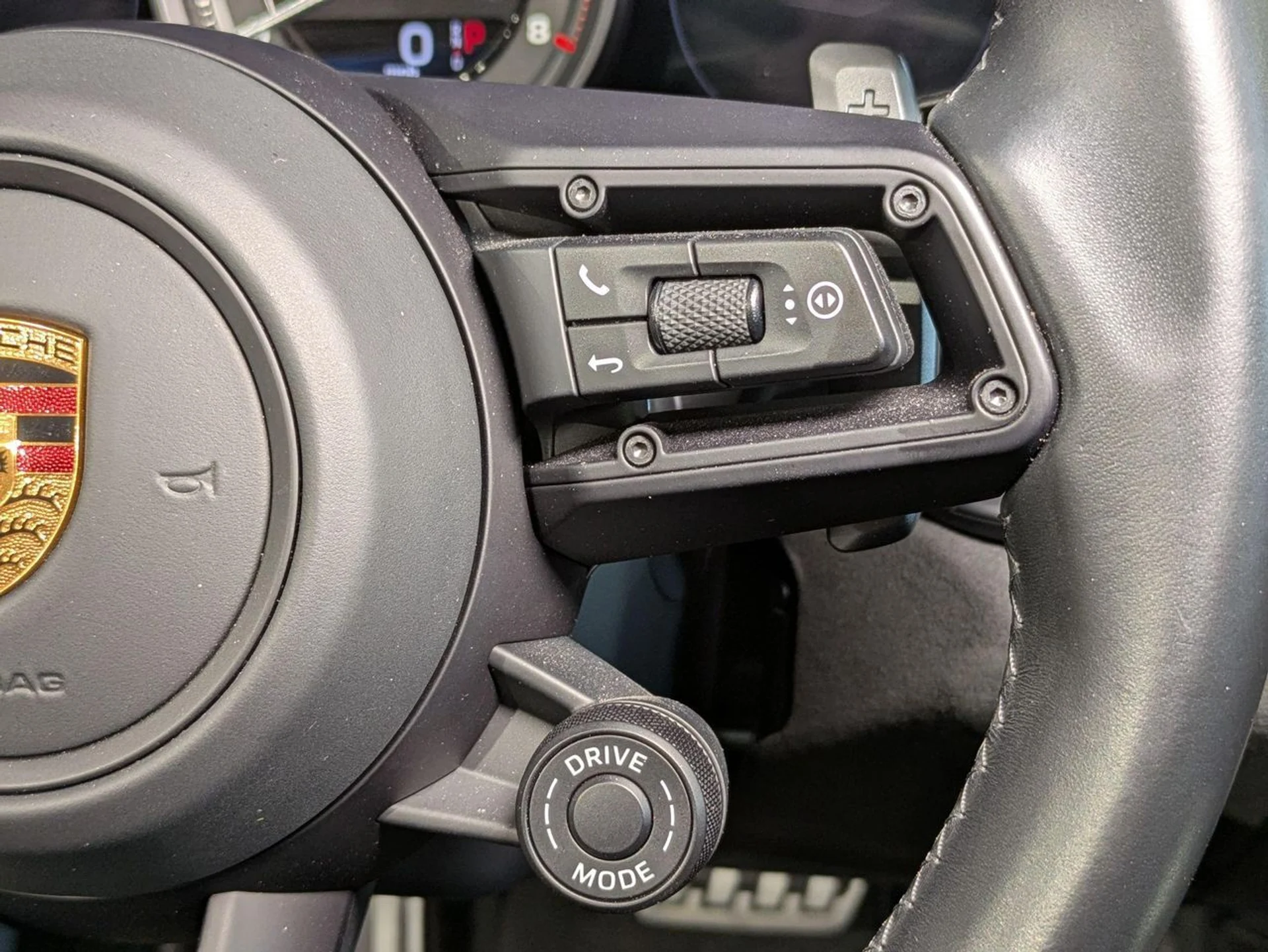 mph013_2207570204_bb6522ddef631dbc617f9d3193bbb38e_094a06df76