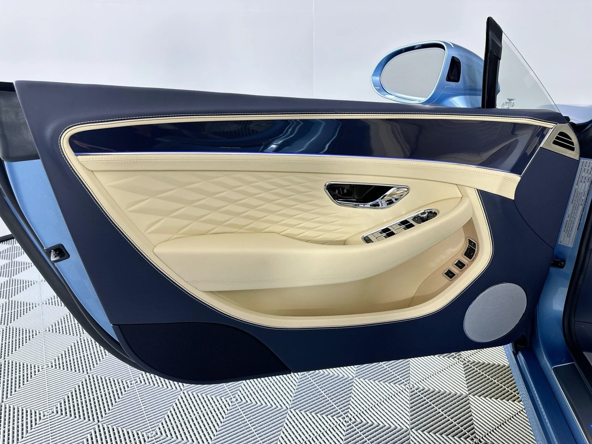 mph013_2210464163_14_c979d98bdb