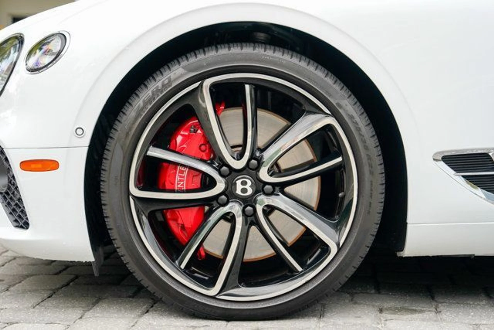 mph013_2212070972_22981563_14_640_63ec1848ab