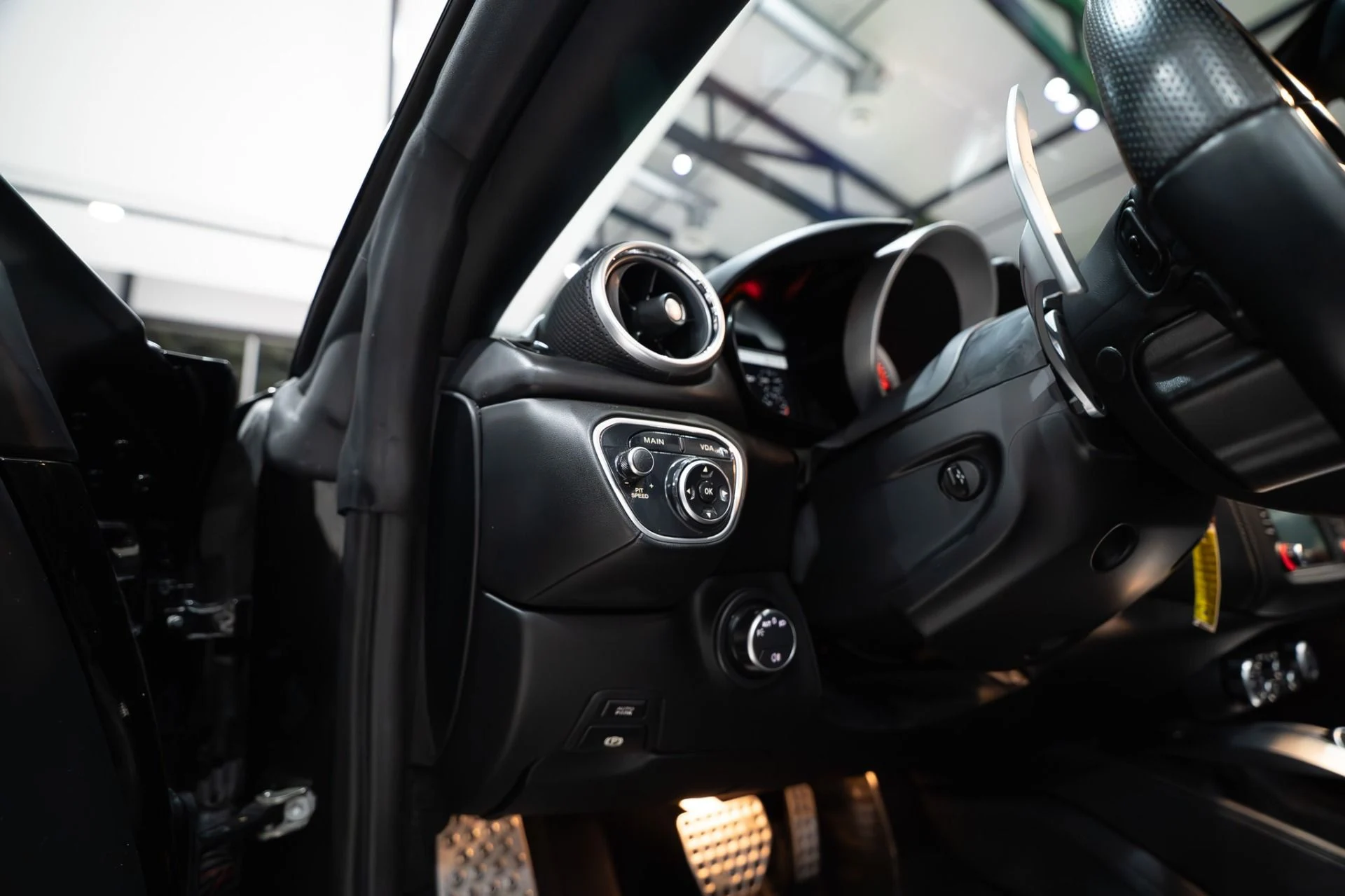 mph013_2213600034_13472_p14_l_6d6302aca7