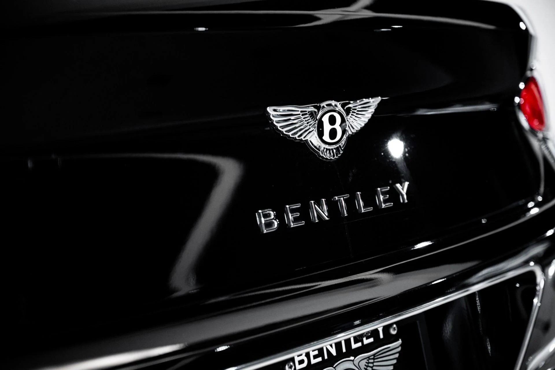 mph013_2214125761_Used_2022_Bentley_Continental_GTC_V8_1757170736_d715ff2921