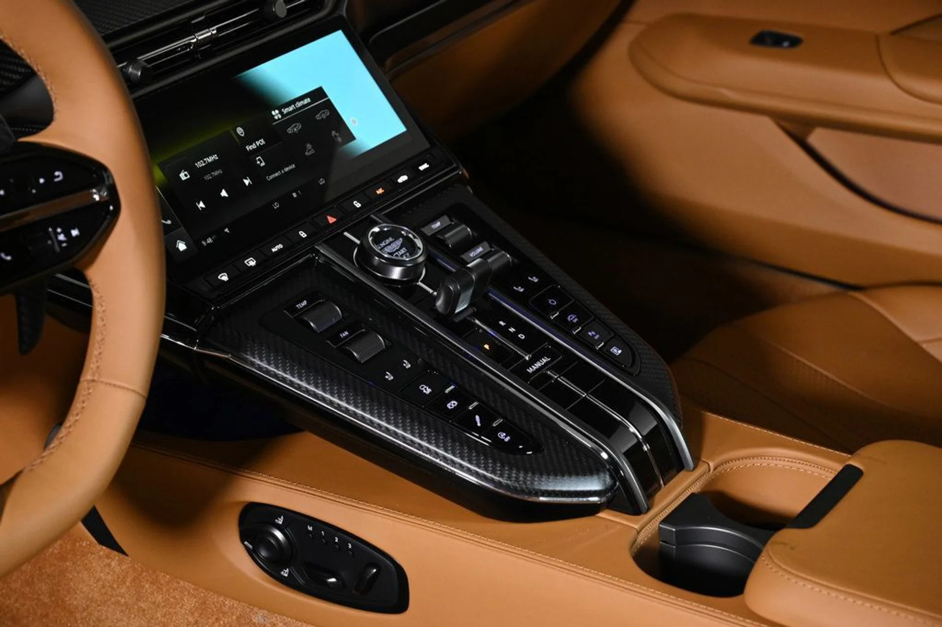 mph013_2218508510_new_2026_aston_martin_vantage_11350_22933587_13_1024_3473659370