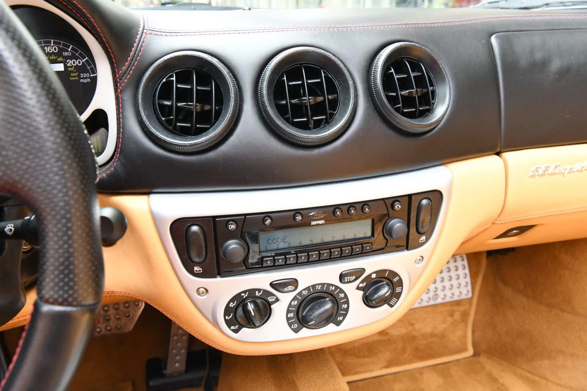 mph013_222446357_11853_p15_l_dae12e02b6