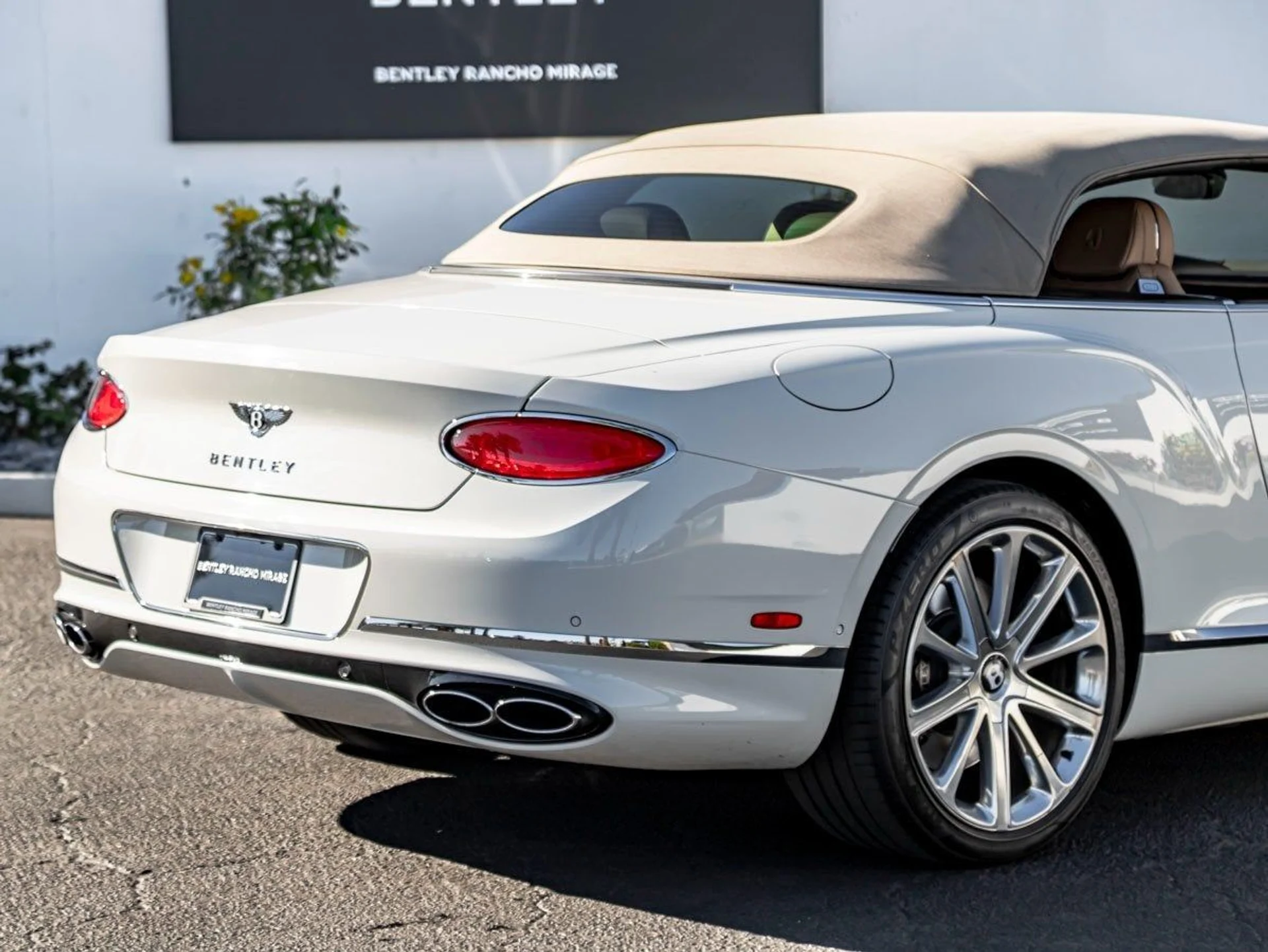 mph013_2225112557_14_eaededa521