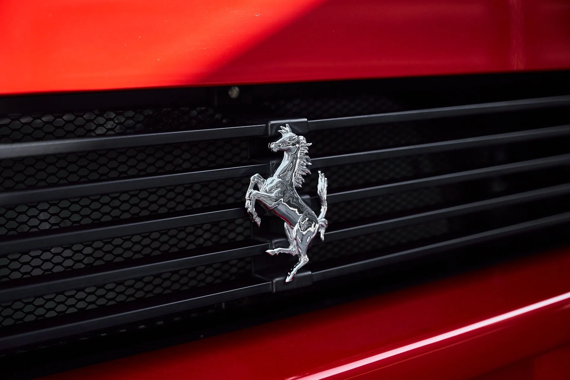 mph013_2228343019_Used_1993_Ferrari_512_TR_1776807727_6c5bb37f6f