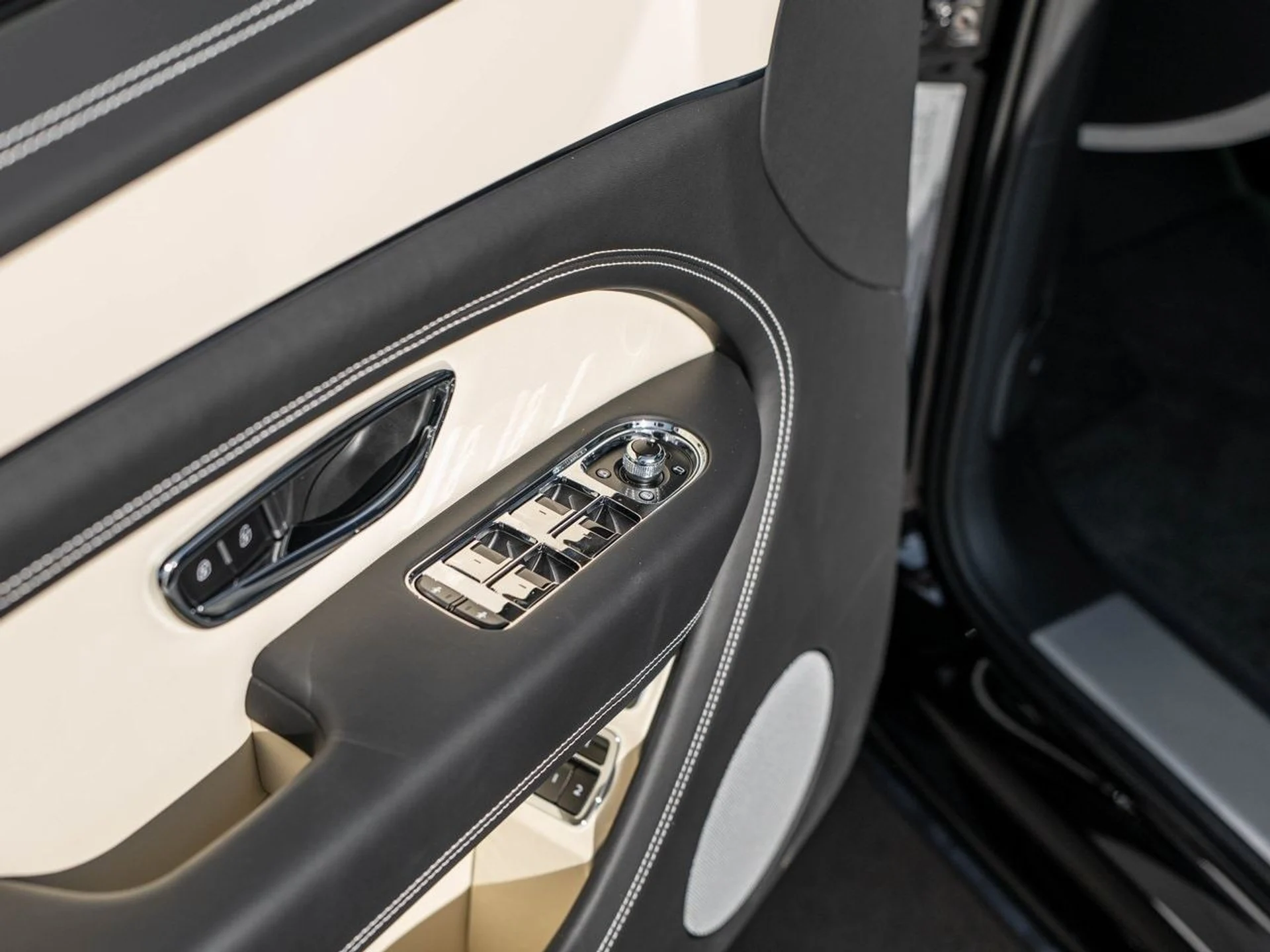 mph013_2230044204_334cf2e2e52c3b1666016260f2952637x_047b0cffed