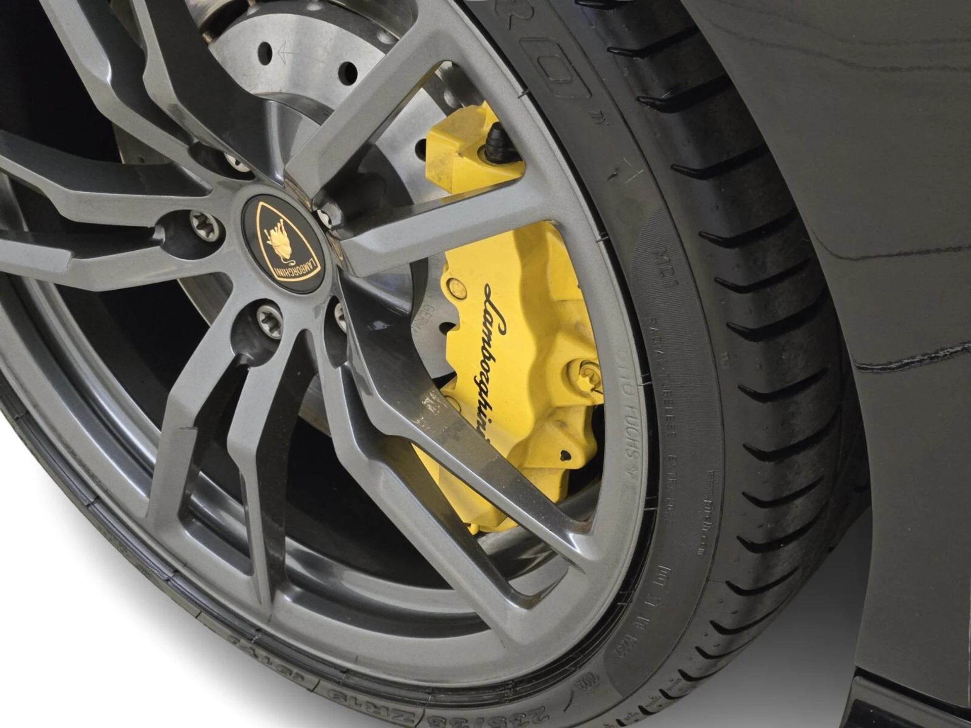 mph013_2233887552_Used_2011_Lamborghini_Gallardo_LP_560_4_1762242005_fefcc46b9e