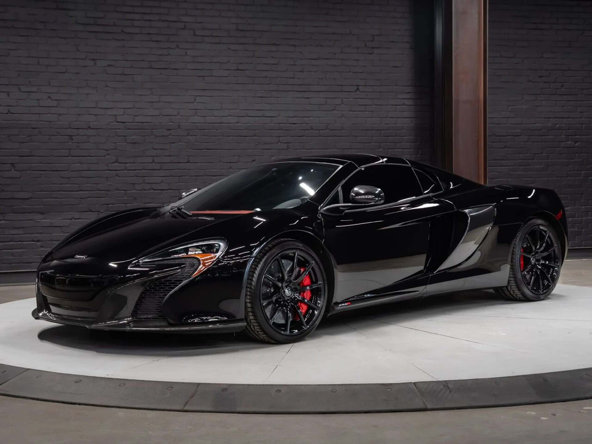 mph013_2234686125_mclaren_650s_2015_84bacdd113