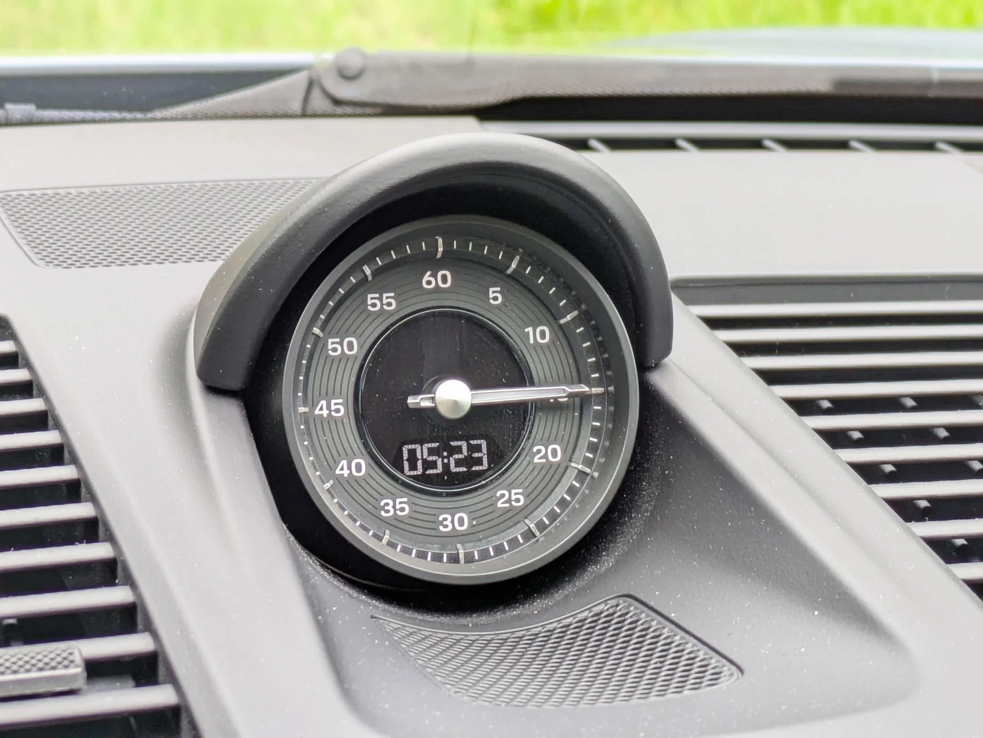 mph013_2236998325_10cb9a6b38c0292f70f02d1a517e4dc1x_4c1401aac2