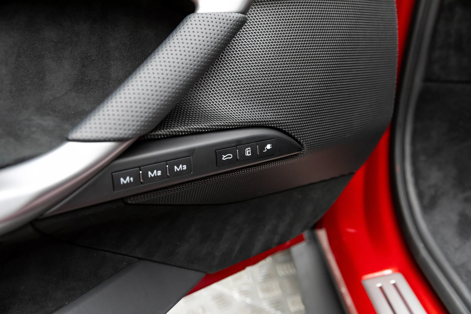 mph013_224353637_2413993c8e0c4de3800d84e3f6331502_4300bcf952