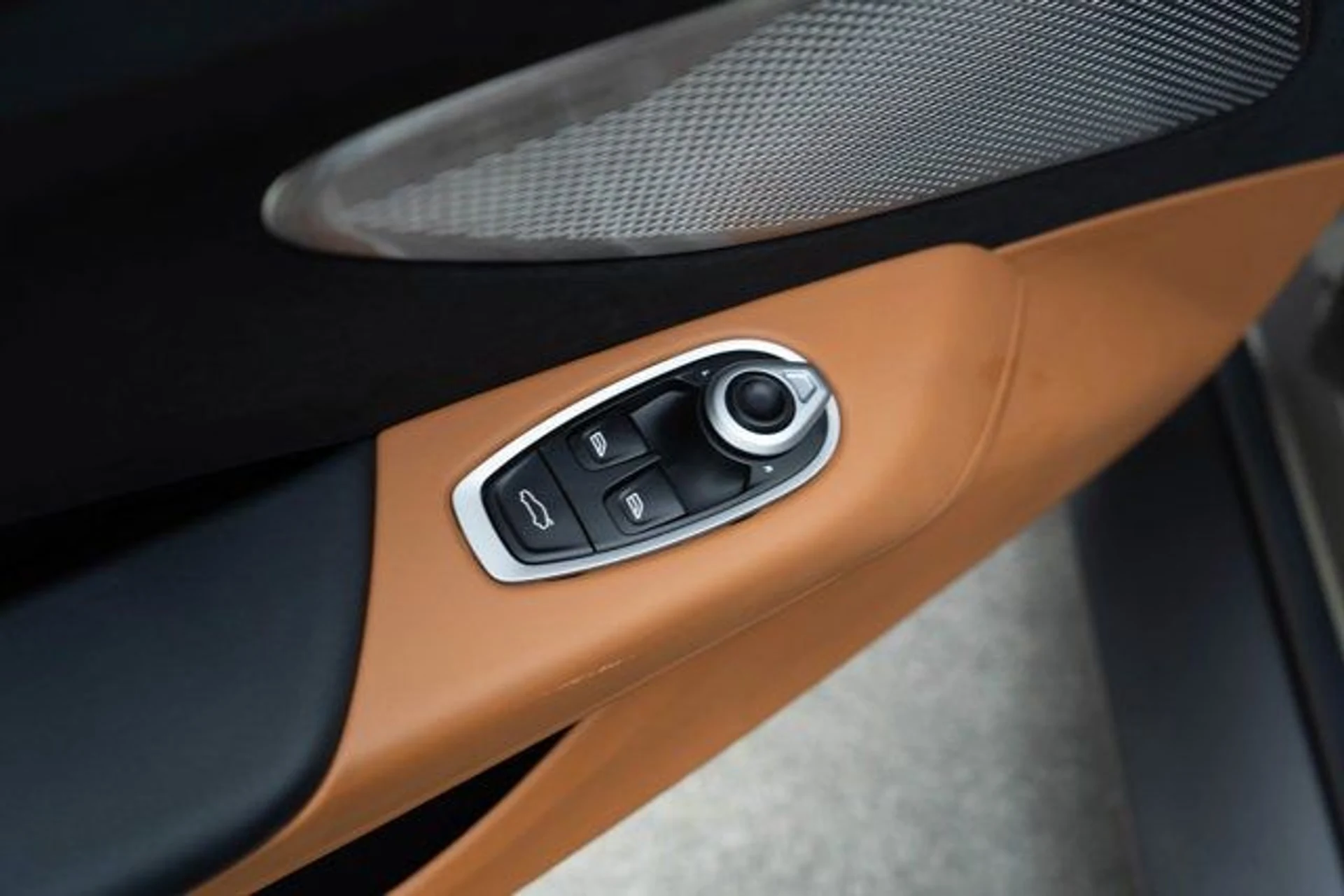 mph013_2249358743_14_c636493bf2