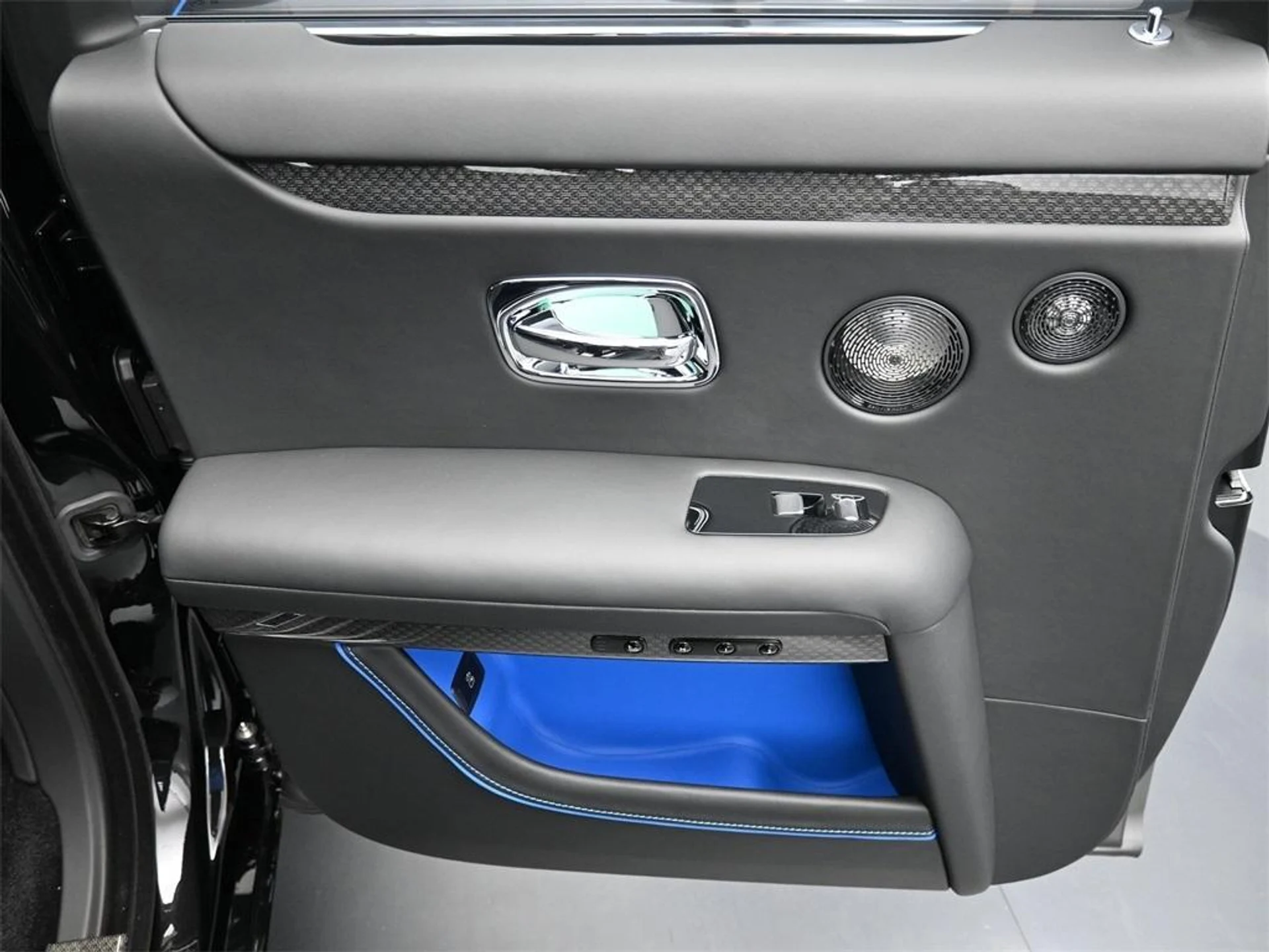 mph013_2253829959_1_Skwfykvpu_P9f_e_CFB_Er_Kq_WVF_Uw_6789776da1