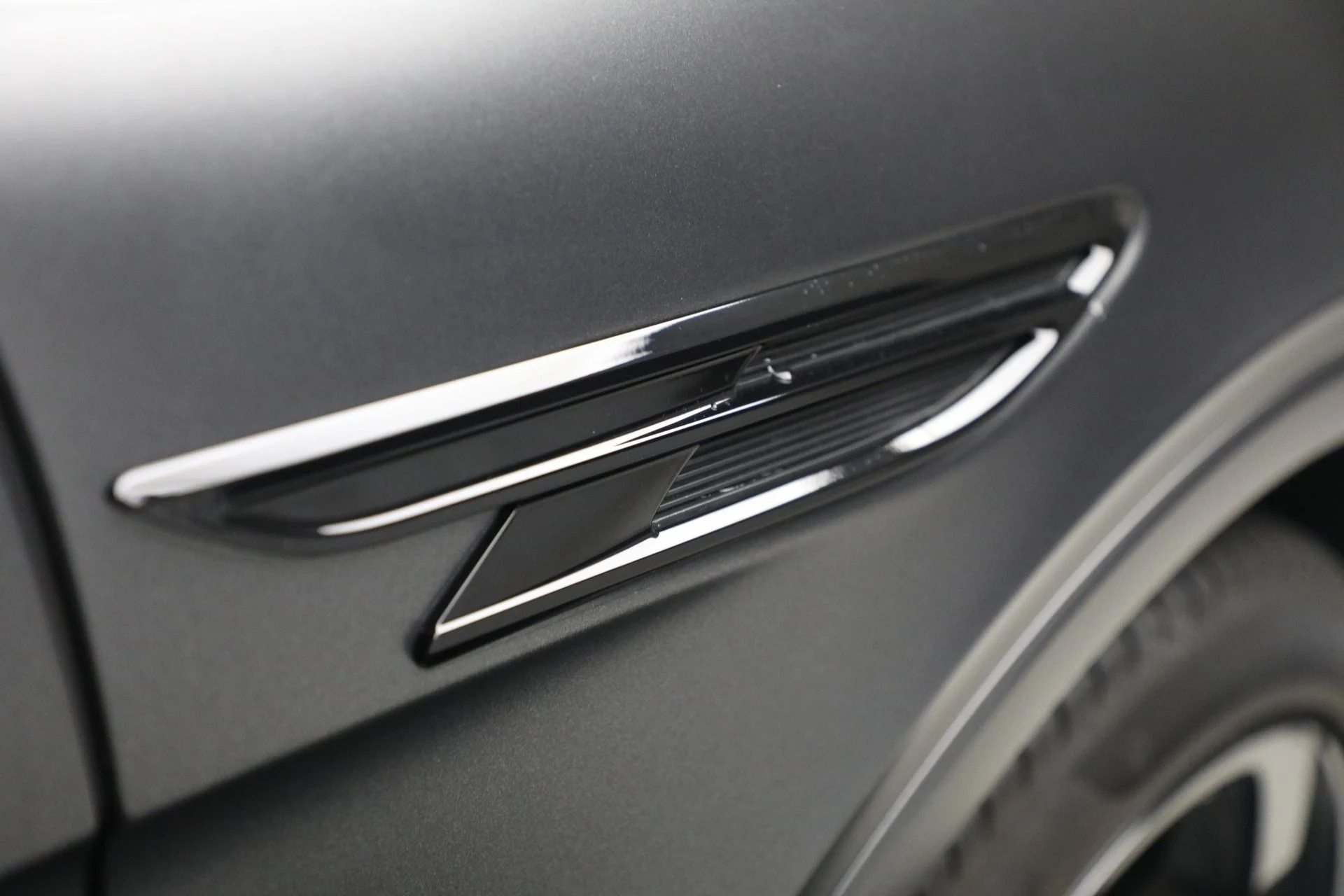 mph013_2254155487_Used_2023_Bentley_Bentayga_S_V8_c6c8ef562a