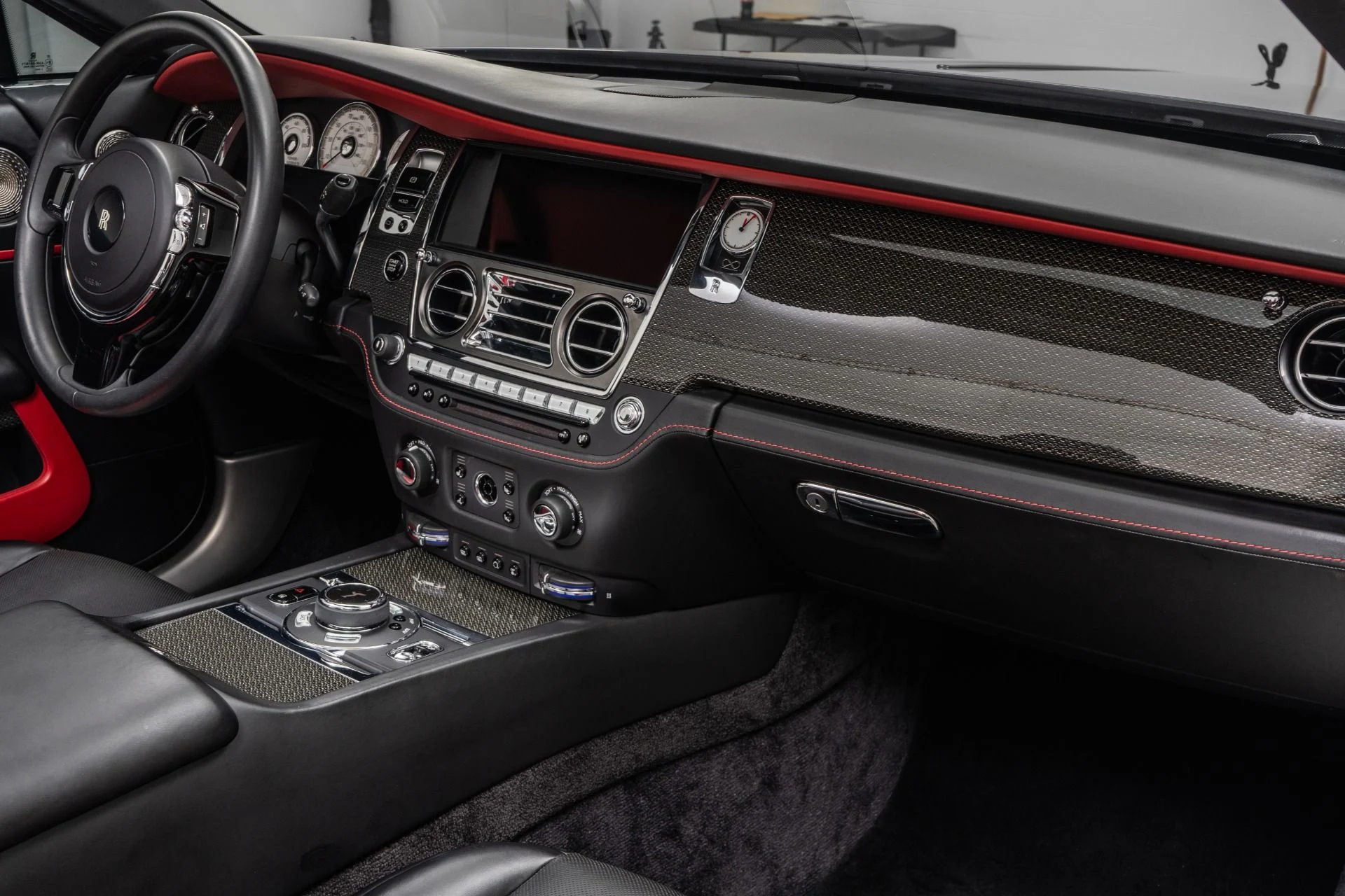 mph013_2254305341_Used_2019_Rolls_Royce_Dawn_Black_Badge_1773693933_7437499df9