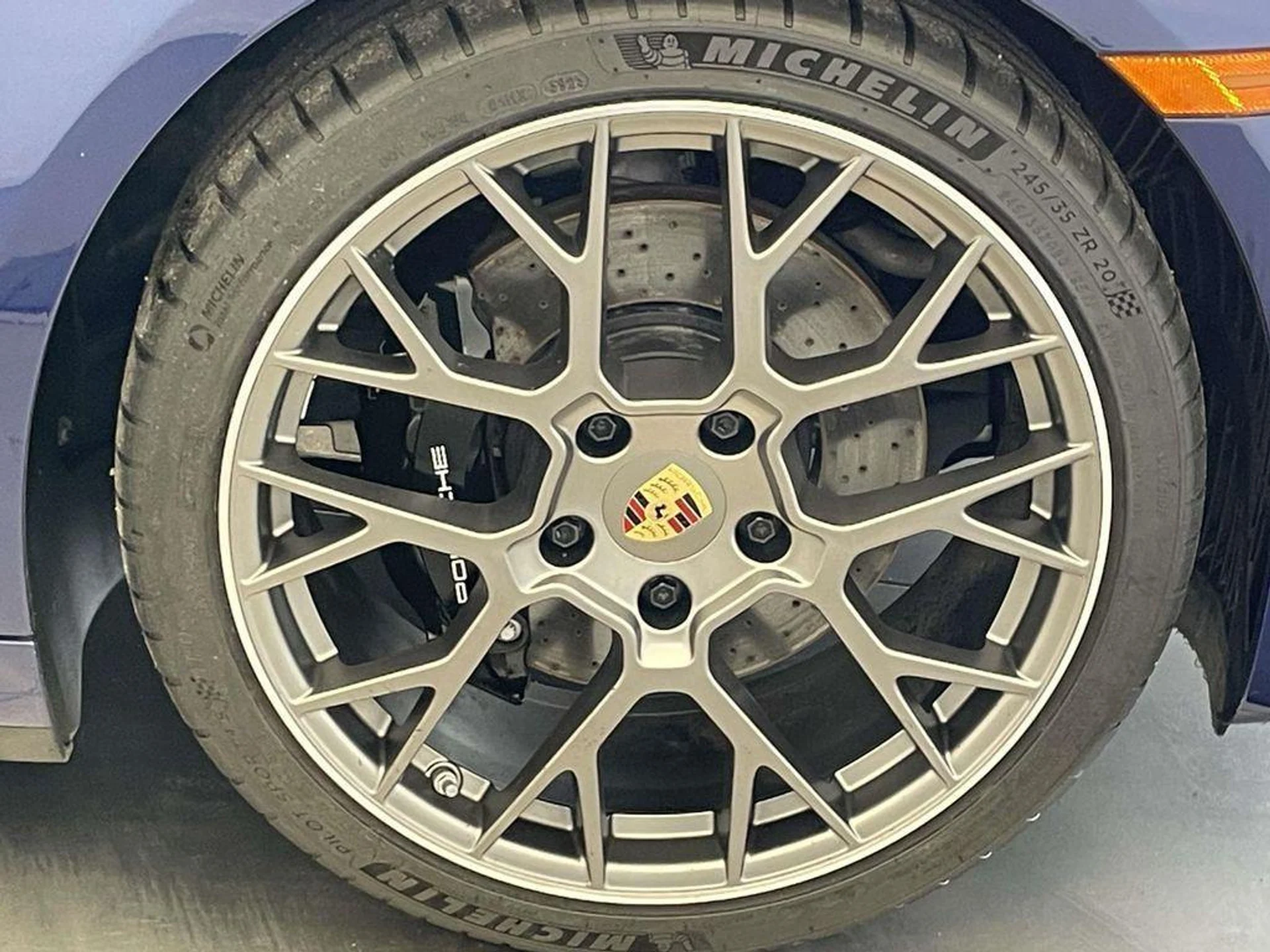 mph013_225872477_x9_E_lqli9_F_Vw_Wbp_I_GPLL_2qao_Lw_b11db1a554