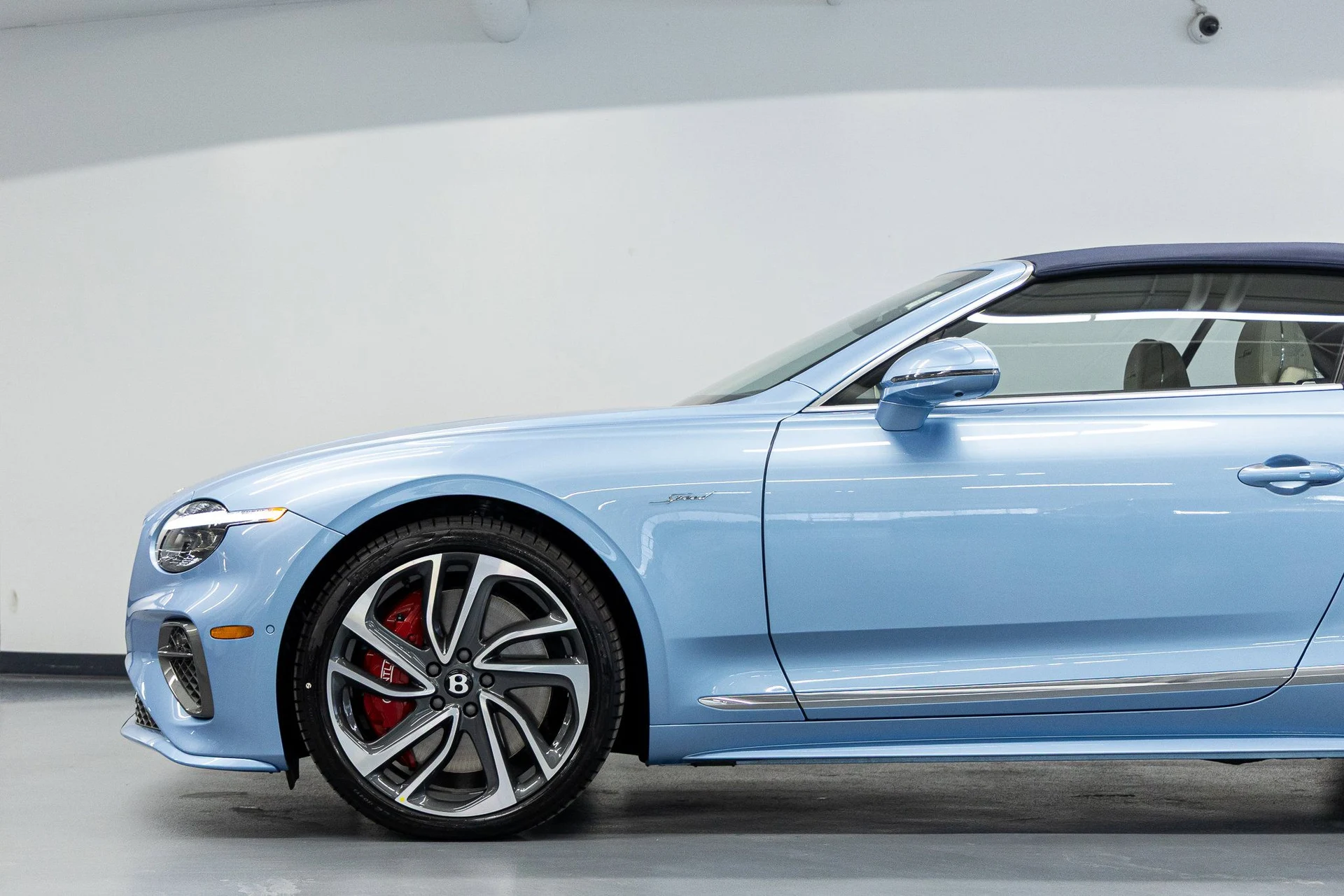 mph013_2261686948_98cb8ccd3fce71d2abbf367cd282d62ax_c4537a8efa